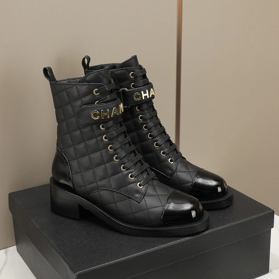 CHANEL Boots Black-Gold C10202609111248