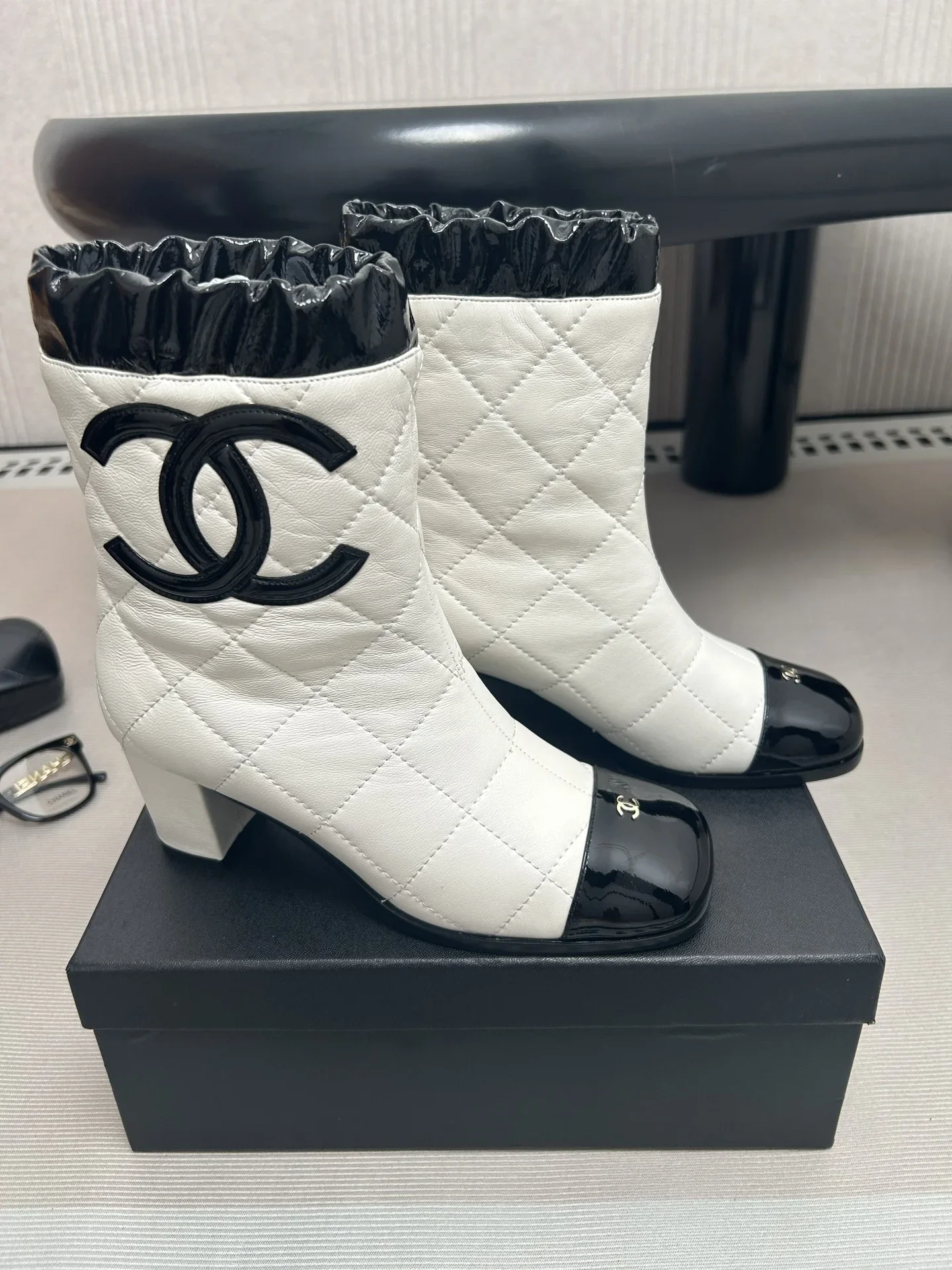 CHANEL Boots Calf Leather White-Black EU35-41 D50202609111992 - Image 6
