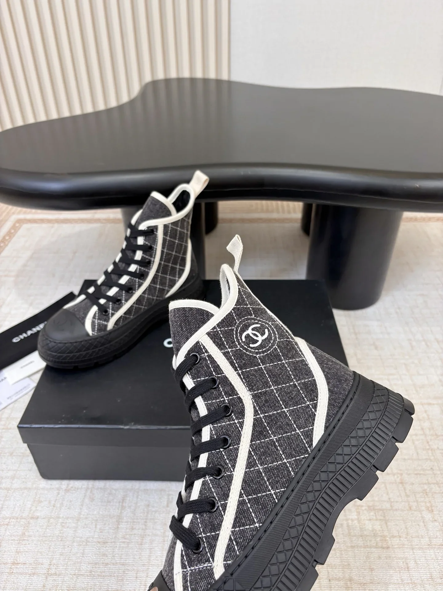 CHANEL Boots Lambskin Black-White EU35-40 C60202609111994 - Image 4
