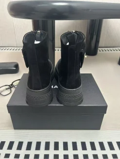 Alternative view of CHANEL Boots Suede Leather Black-Gold EU35-39 C60202609111991