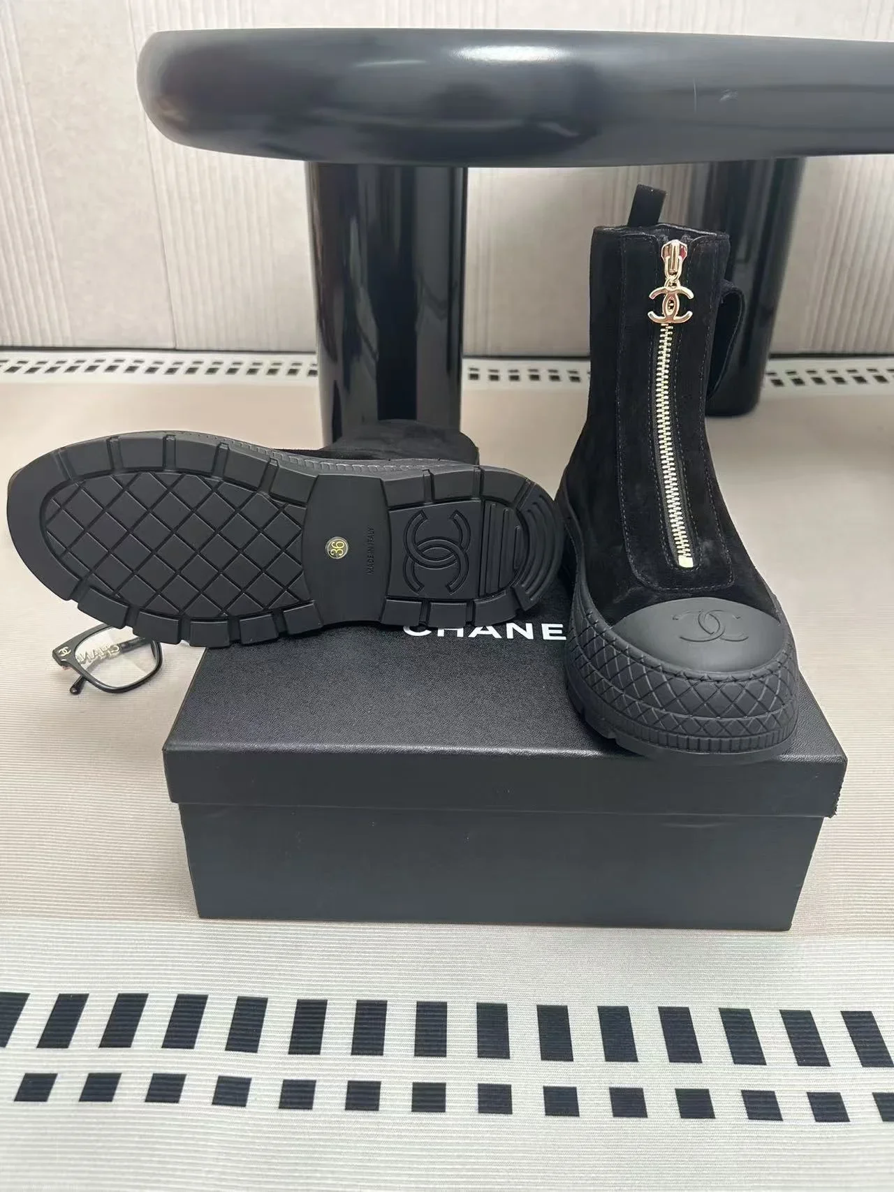 CHANEL Boots Suede Leather Black-Gold EU35-39 C60202609111991 - Image 4