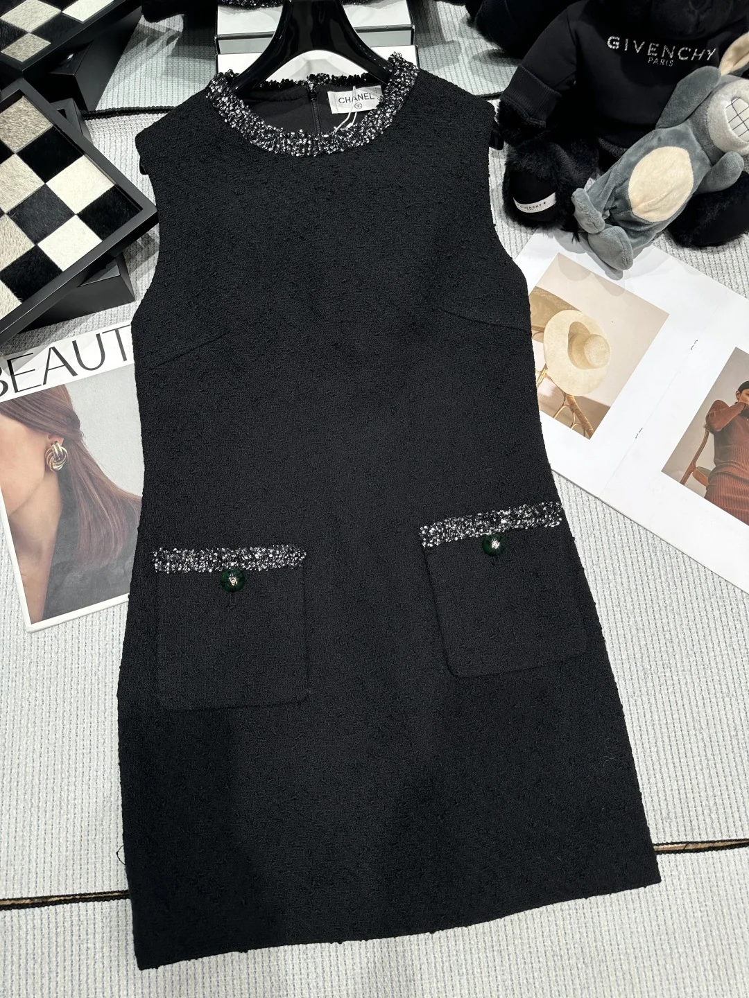 CHANEL Dresses Tweed Black-Silver S-M-L C55202609060334