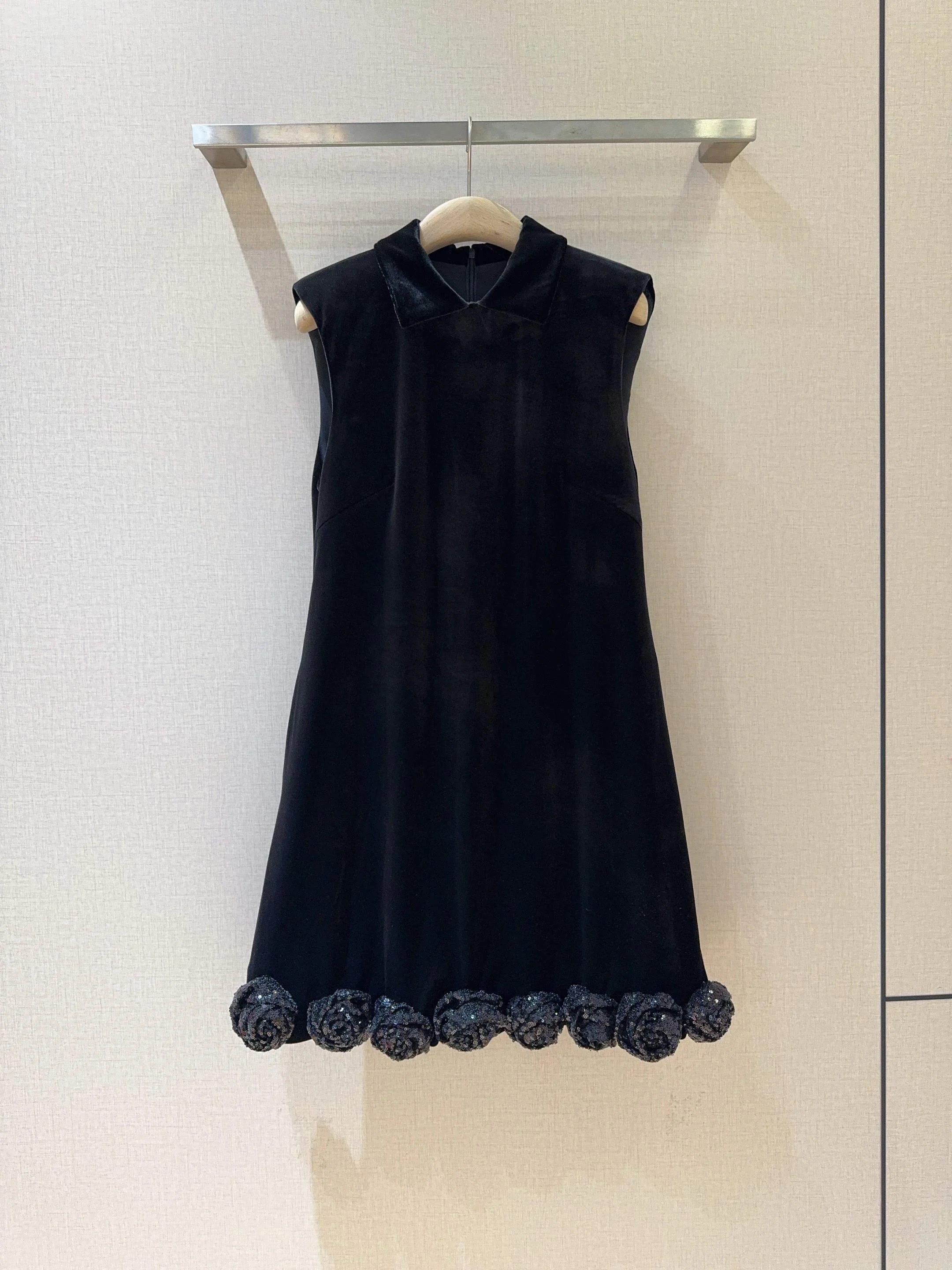 CHANEL Dresses Velvet Fabric Black S-XL C40202609060131