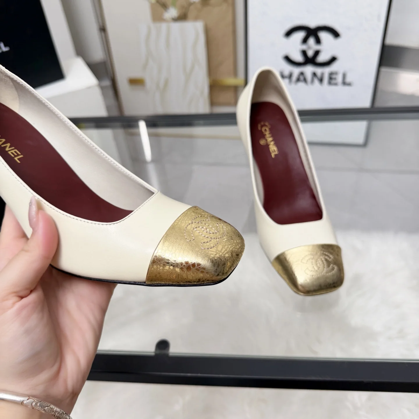 CHANEL Flats Cream-Gold B70202609110269 - Image 3