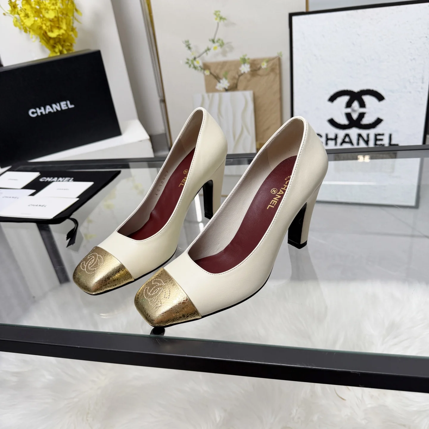 CHANEL Flats Cream-Gold B70202609110269 - Image 6