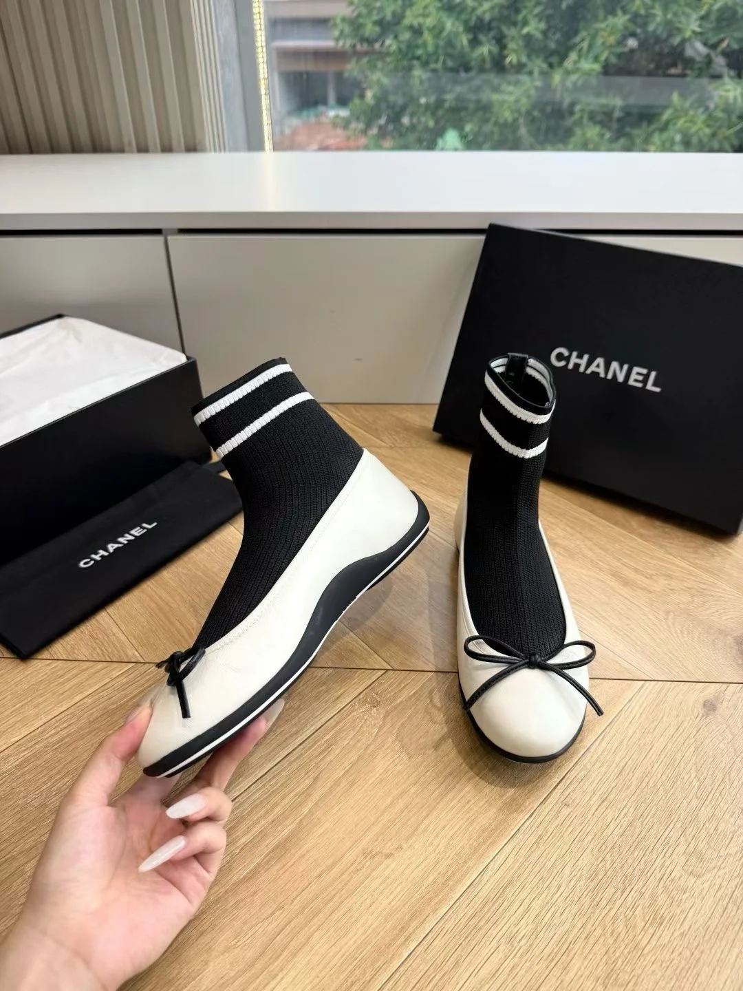 CHANEL Flats Lamb Leather Knit White-Black EU35-41 B40202609110229 - Image 3