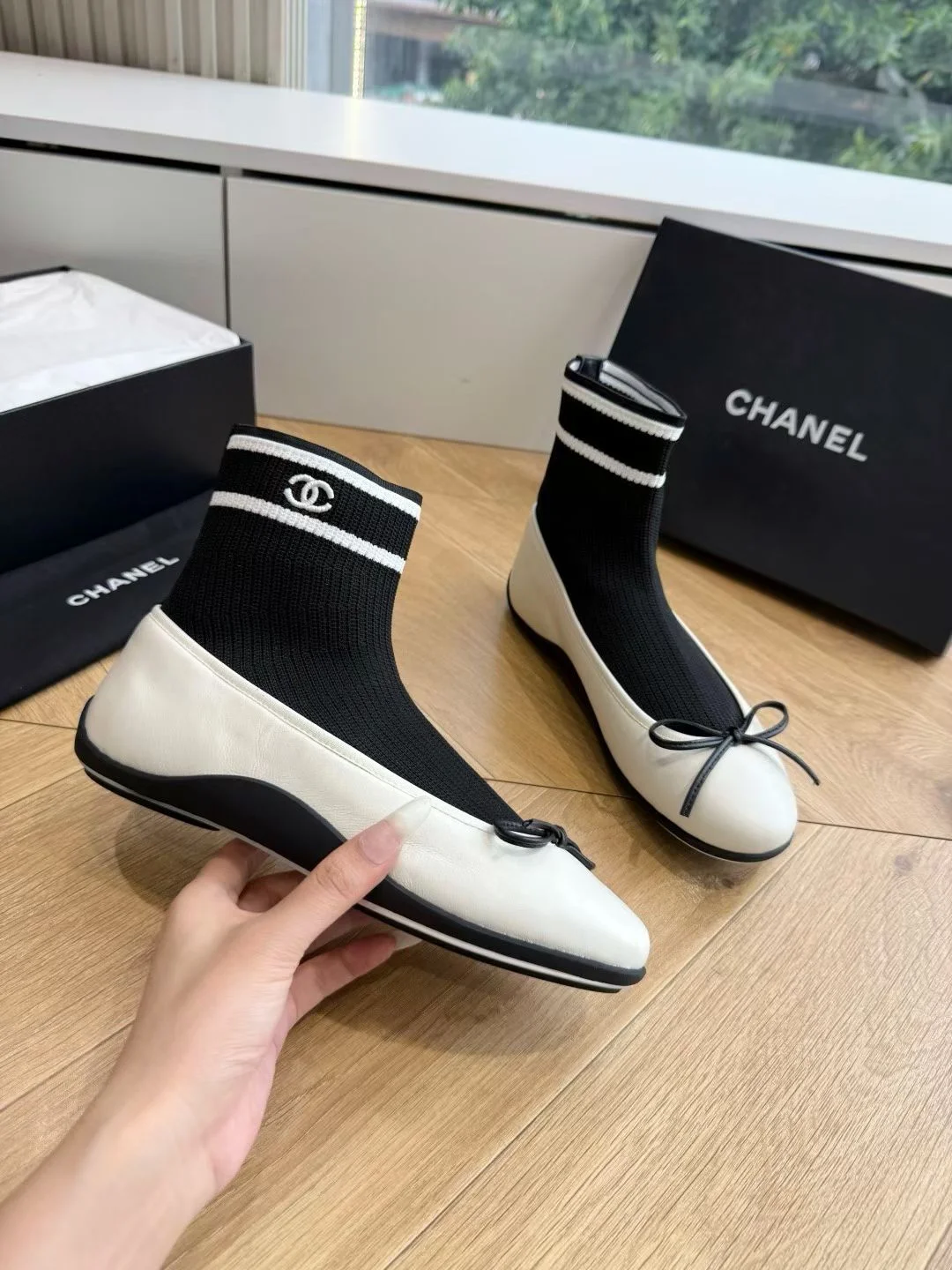 CHANEL Flats Lamb Leather Knit White-Black EU35-41 B40202609110229 - Image 4