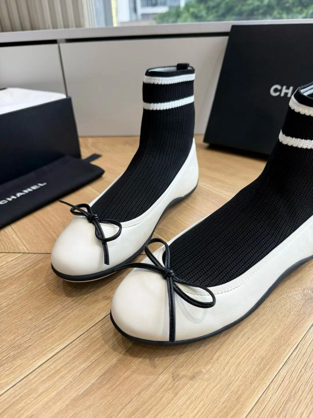 CHANEL Flats Lamb Leather Knit White-Black EU35-41 B40202609110229 - Image 6