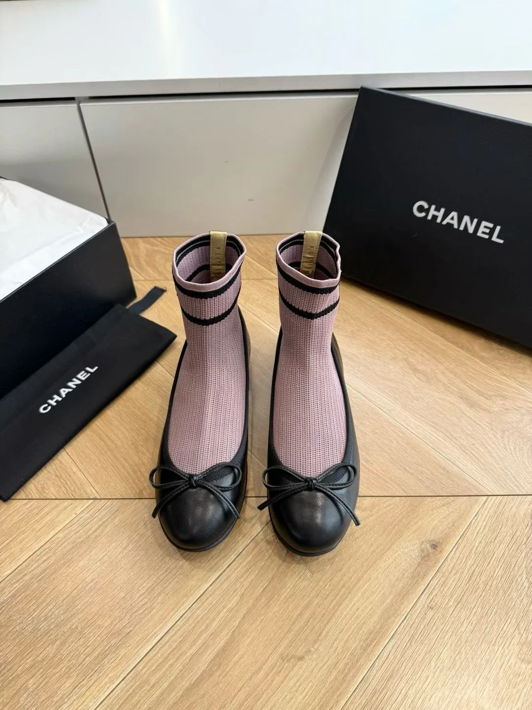 CHANEL Flats Lambskin Knit Black-Pink EU35-41 B40202609110231