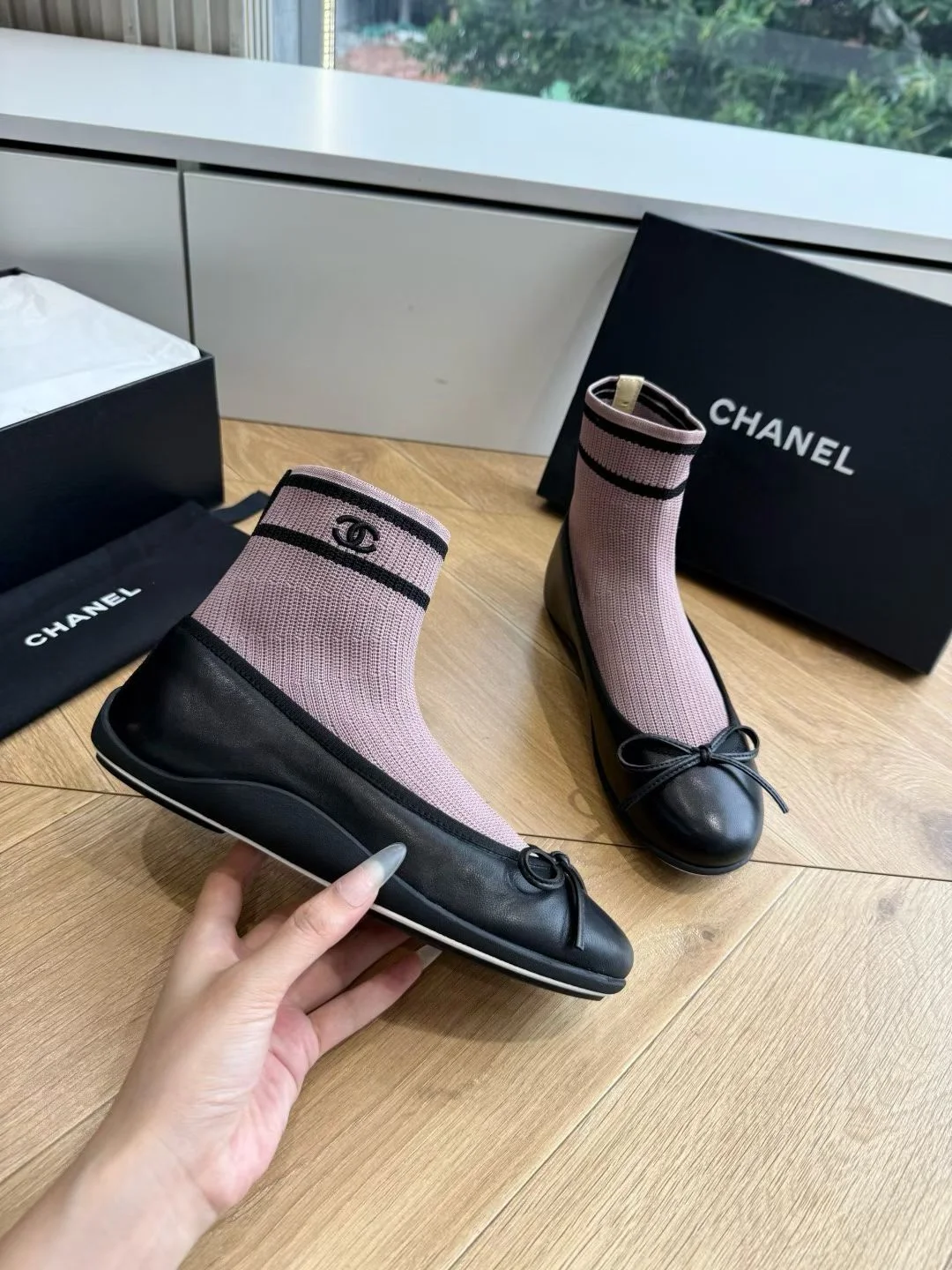CHANEL Flats Lambskin Knit Black-Pink EU35-41 B40202609110231 - Image 4