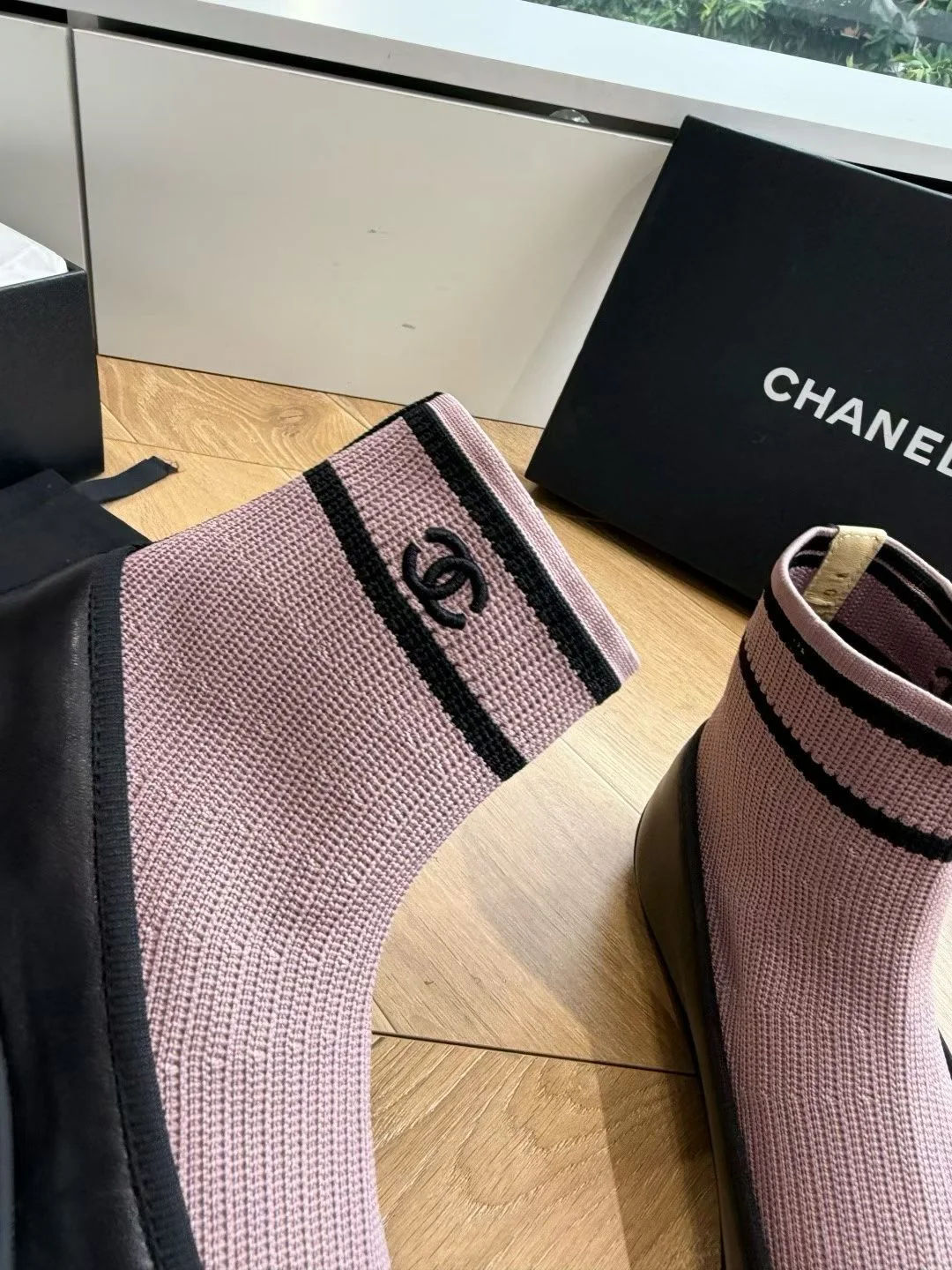 CHANEL Flats Lambskin Knit Black-Pink EU35-41 B40202609110231 - Image 6