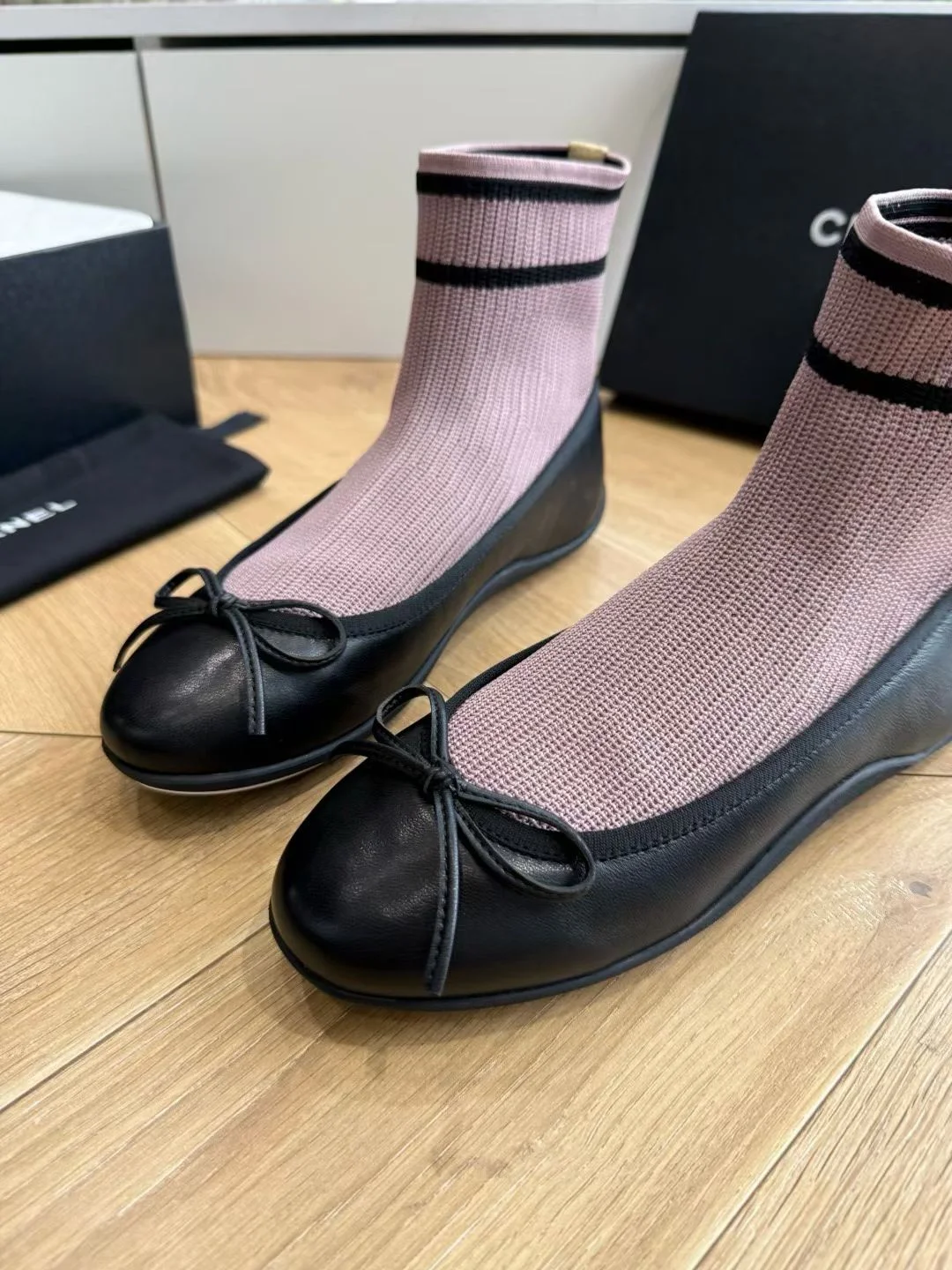 CHANEL Flats Lambskin Knit Black-Pink EU35-41 B40202609110231 - Image 7