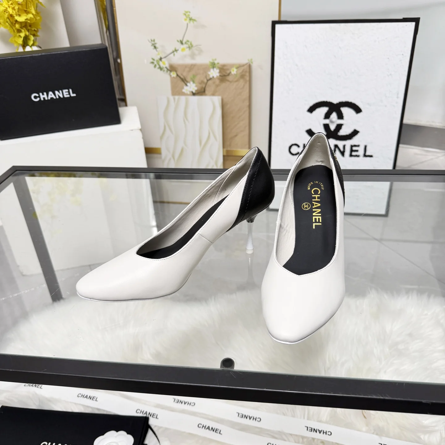 CHANEL Flats Leather Black-White EU35-41 B60202609110254 - Image 6