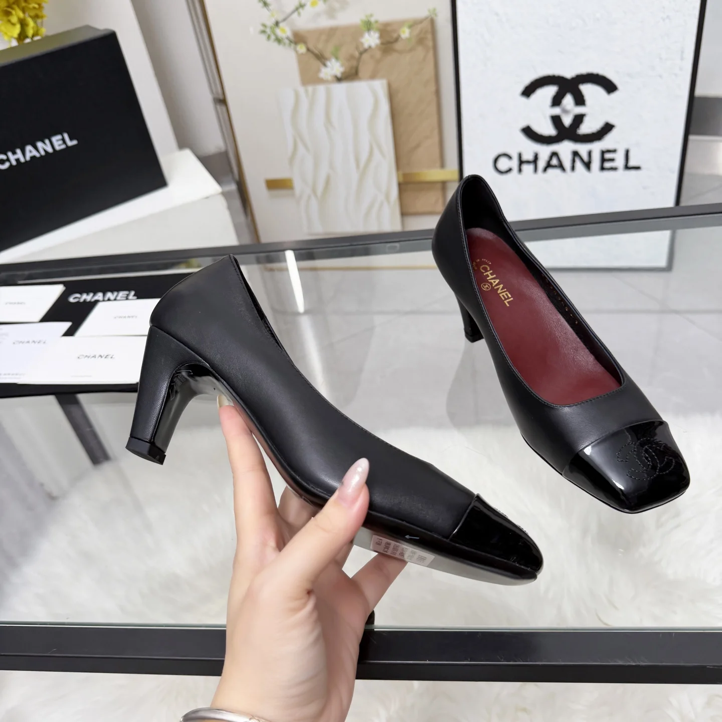 CHANEL Flats Patent Lamb Leather Black-Red EU35-41 B70202609110265