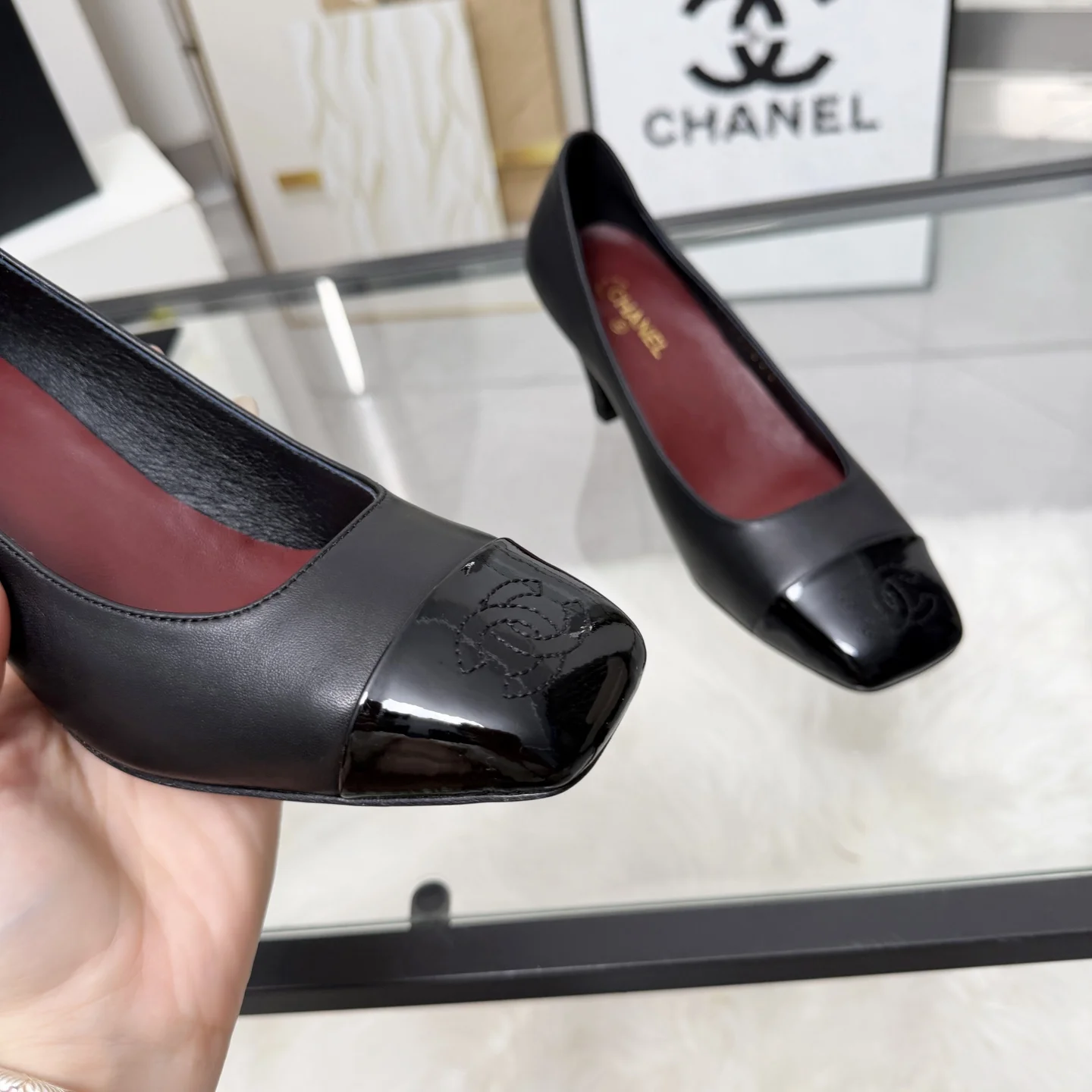 CHANEL Flats Patent Lamb Leather Black-Red EU35-41 B70202609110265 - Image 3