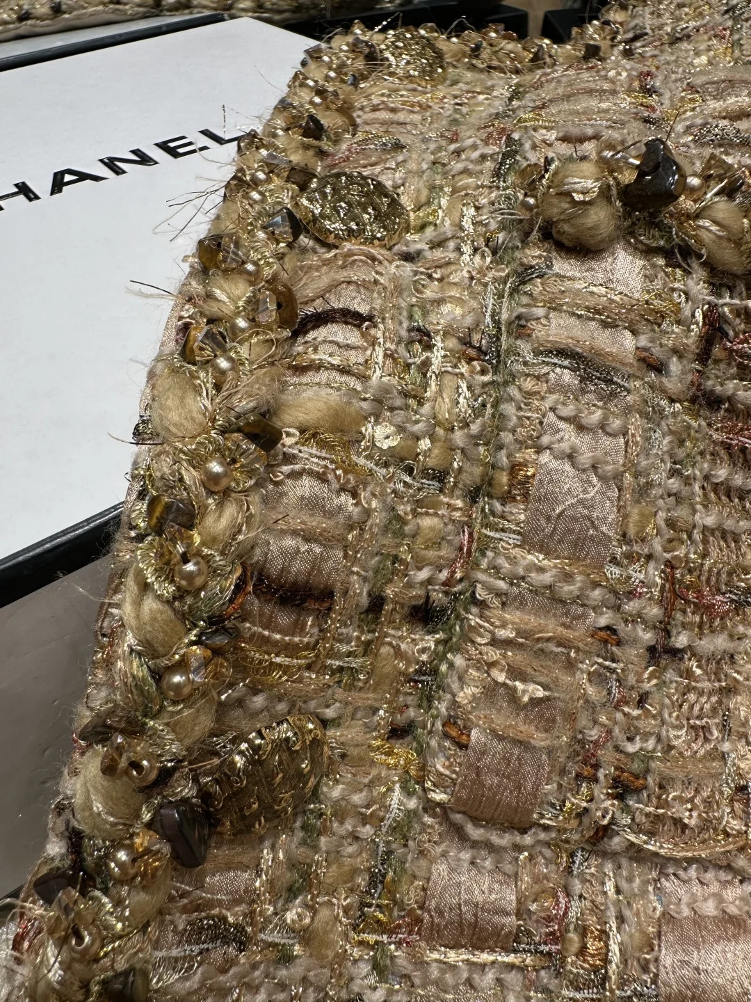 CHANEL Jackets Beige-Gold S-L E75202609061872 - Image 4