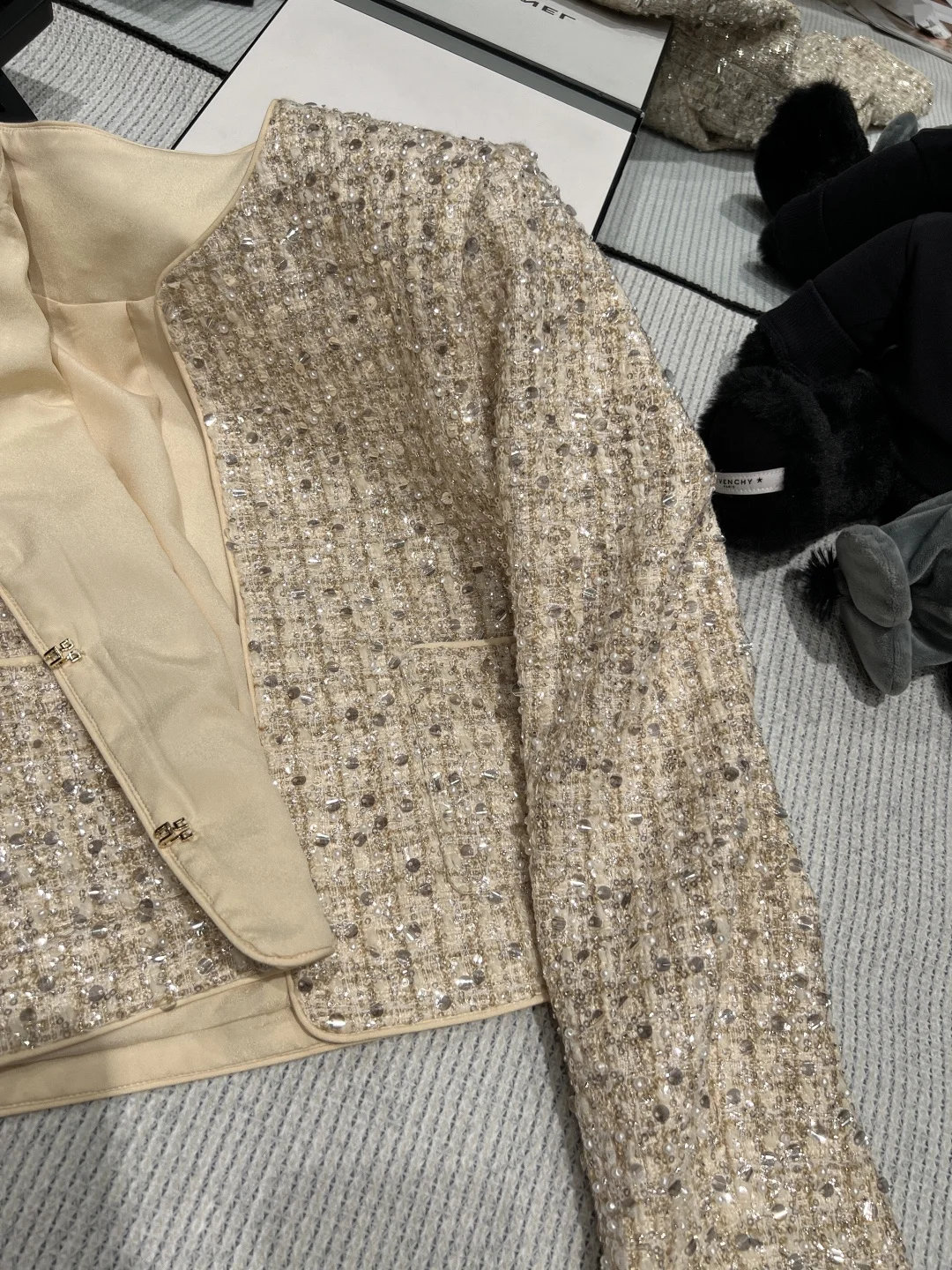 CHANEL Jackets Beige-Silver S-L C85202609061874 - Image 2