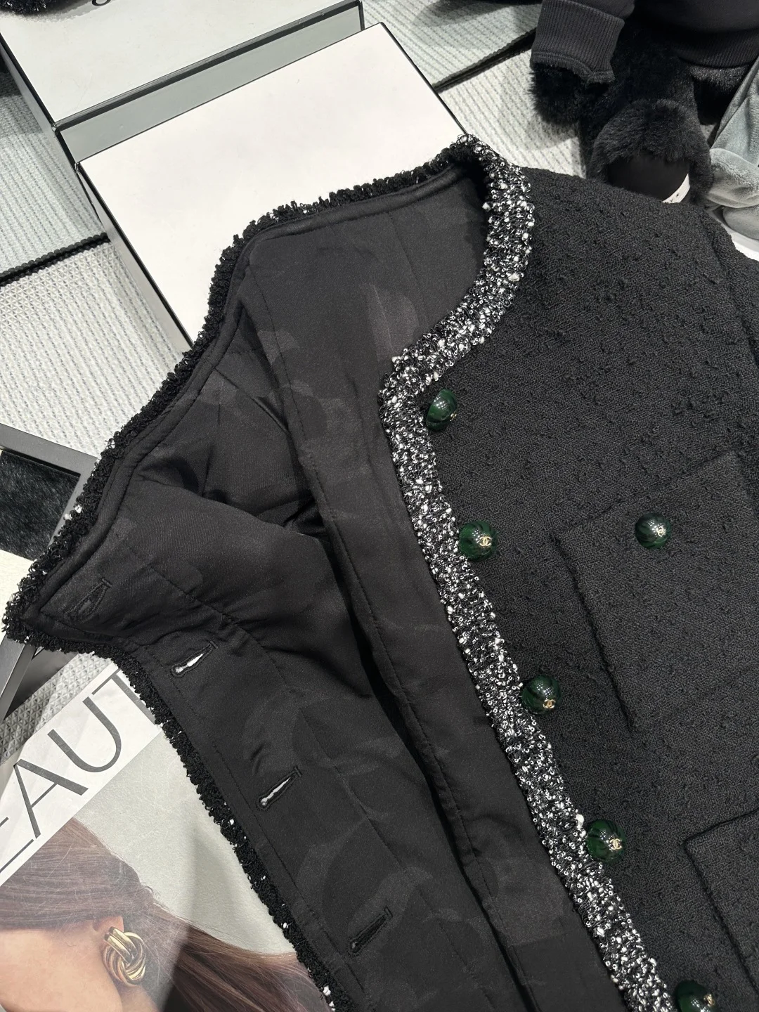 CHANEL Jackets Black-Green S-L E25202609060336 - Image 3