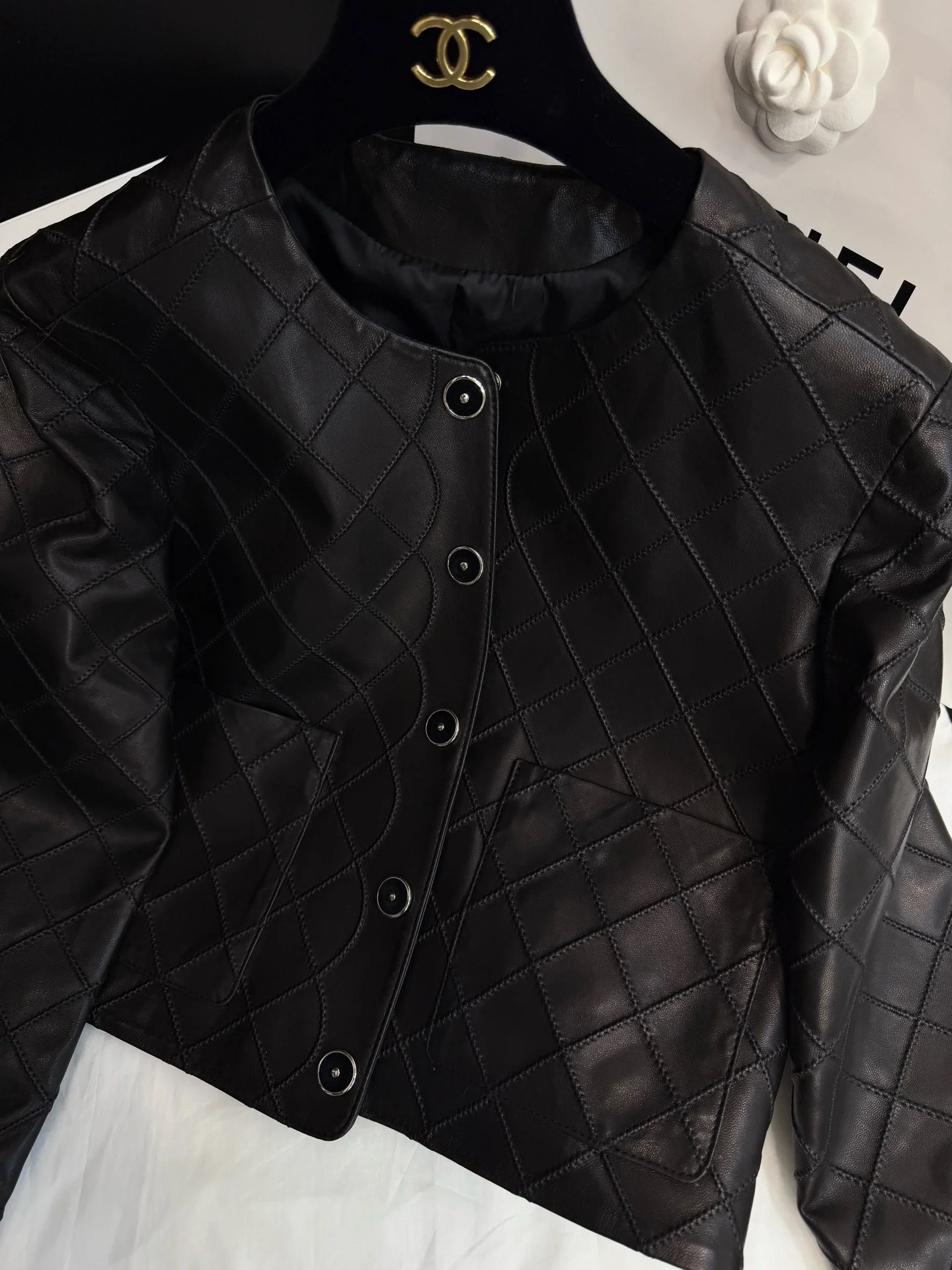 CHANEL Jackets Leather Black S-M-L H40202609061036 - Image 7
