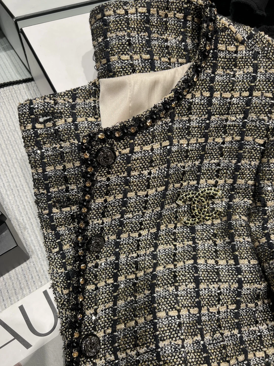 CHANEL Jackets Mixed Yarn Black-Gold S-M-L D95202609061884 - Image 4
