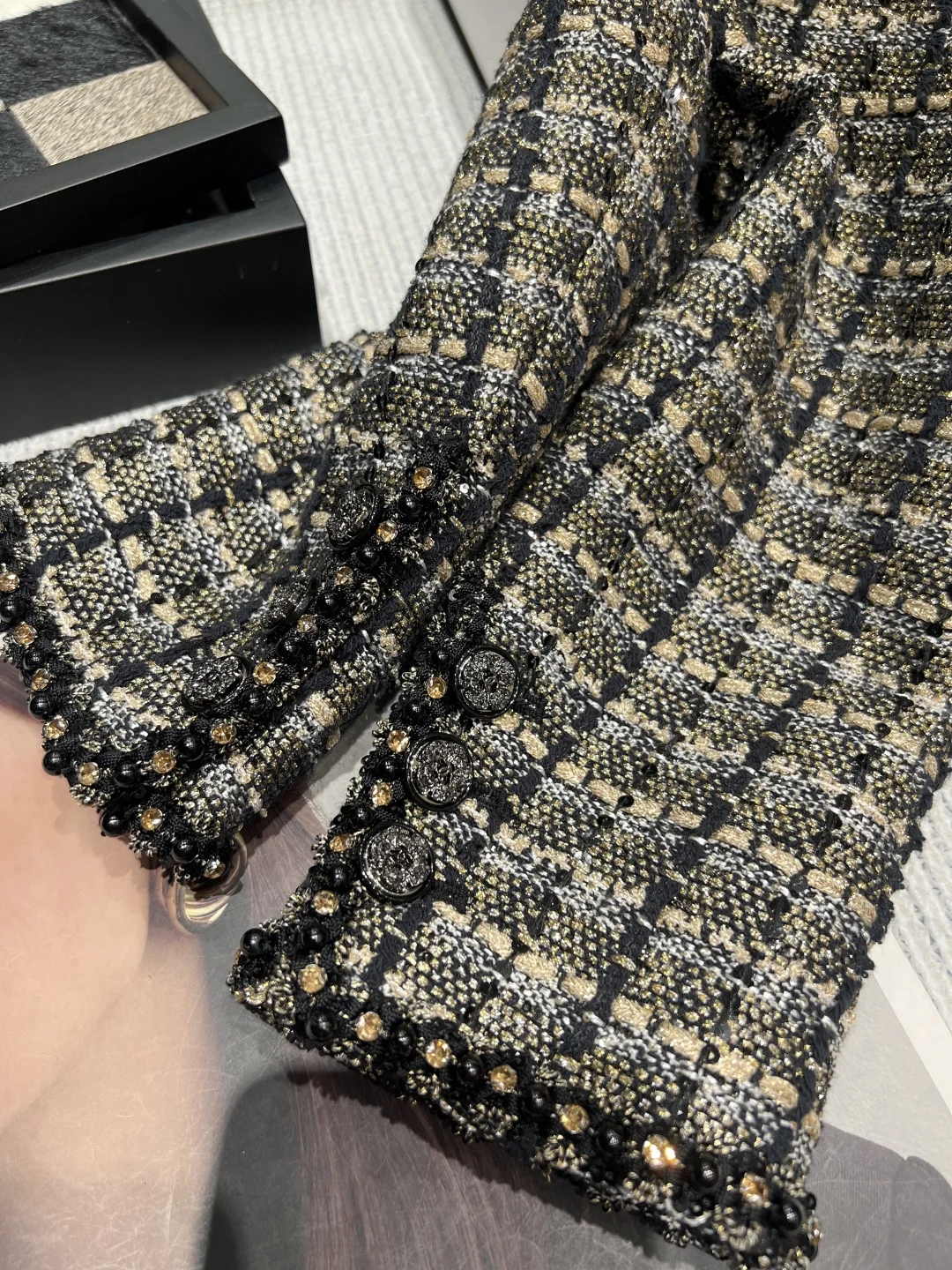 CHANEL Jackets Mixed Yarn Black-Gold S-M-L D95202609061884 - Image 6