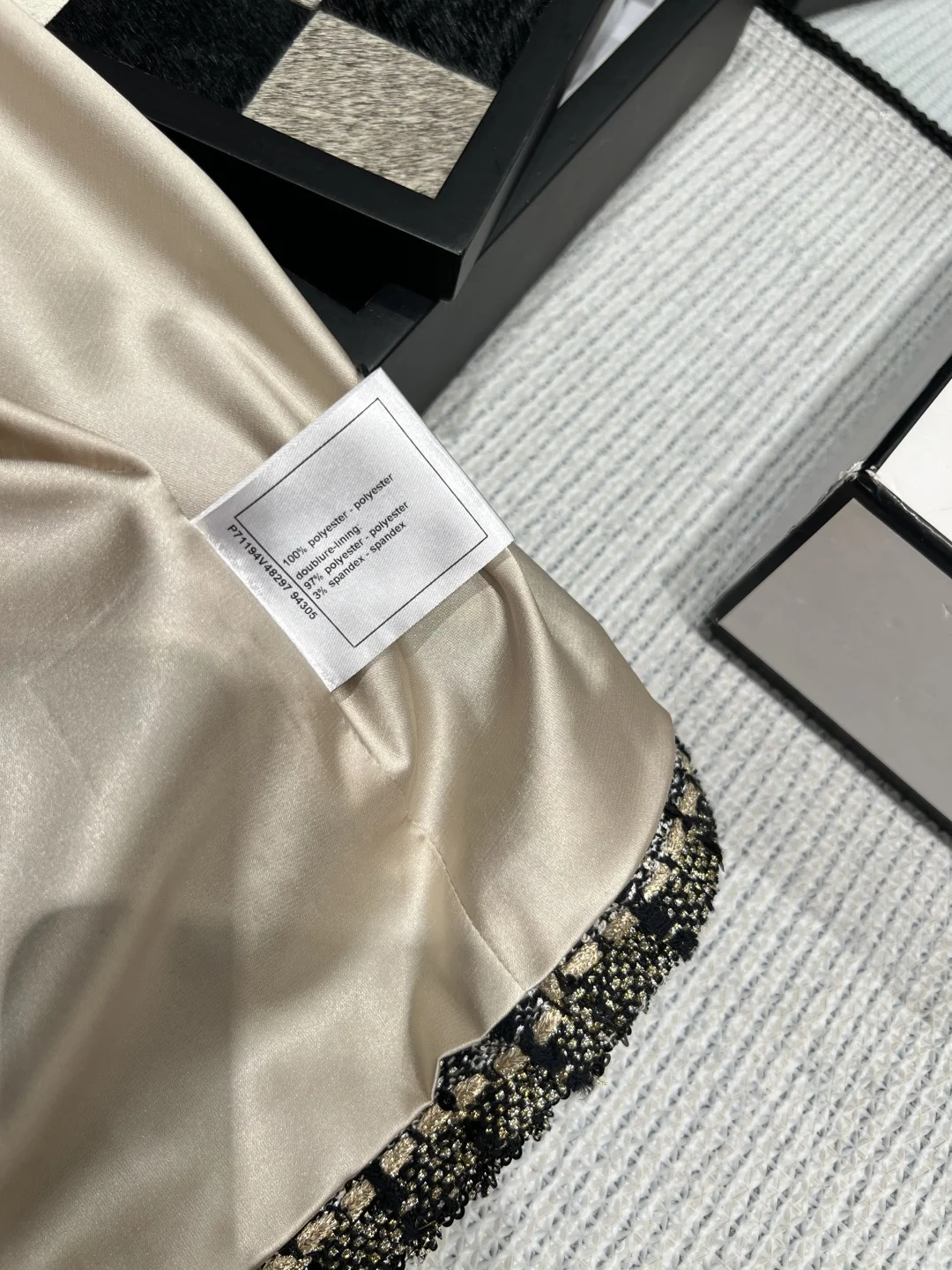 CHANEL Jackets Mixed Yarn Black-Gold S-M-L D95202609061884 - Image 7