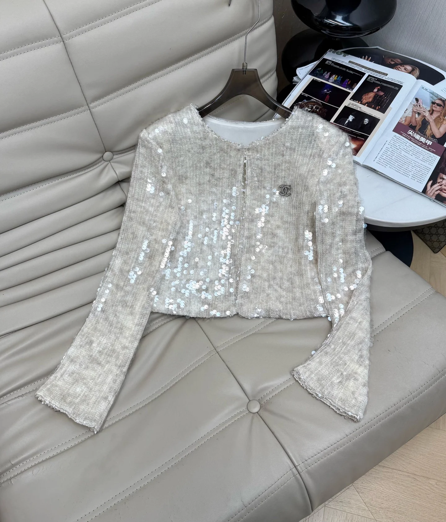 CHANEL Jackets Sequins White-Silver S-L B40202609061483 - Image 2