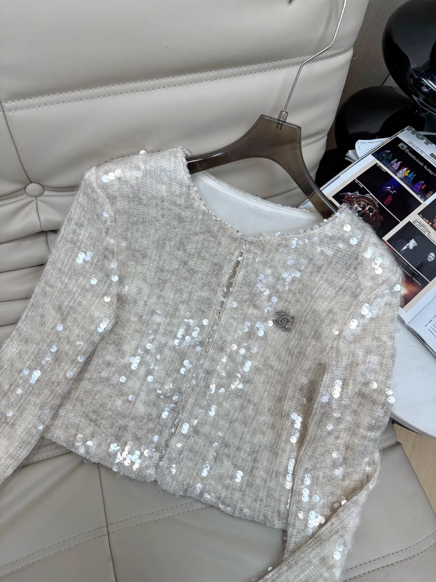 CHANEL Jackets Sequins White-Silver S-L B40202609061483 - Image 3