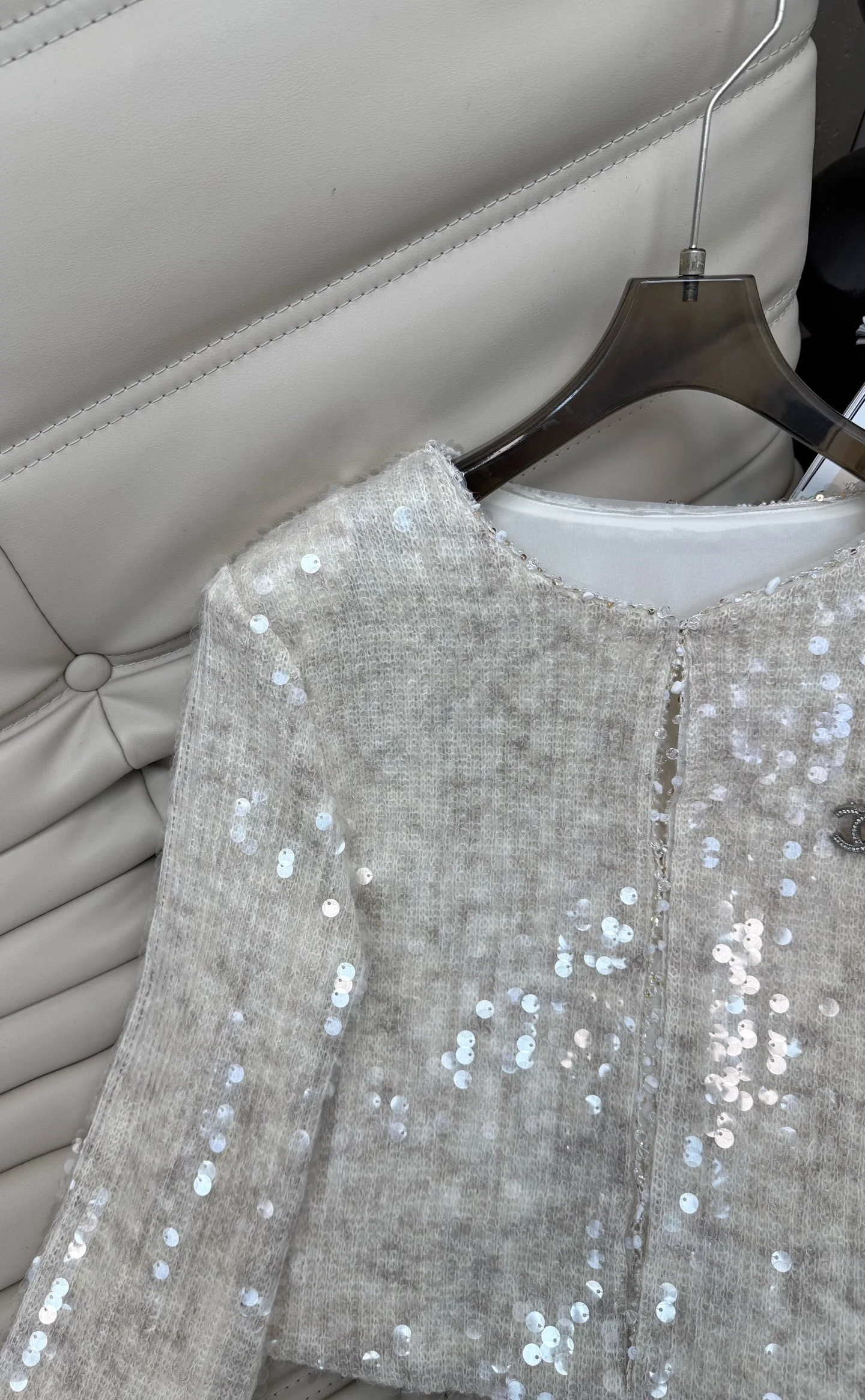 CHANEL Jackets Sequins White-Silver S-L B40202609061483 - Image 4
