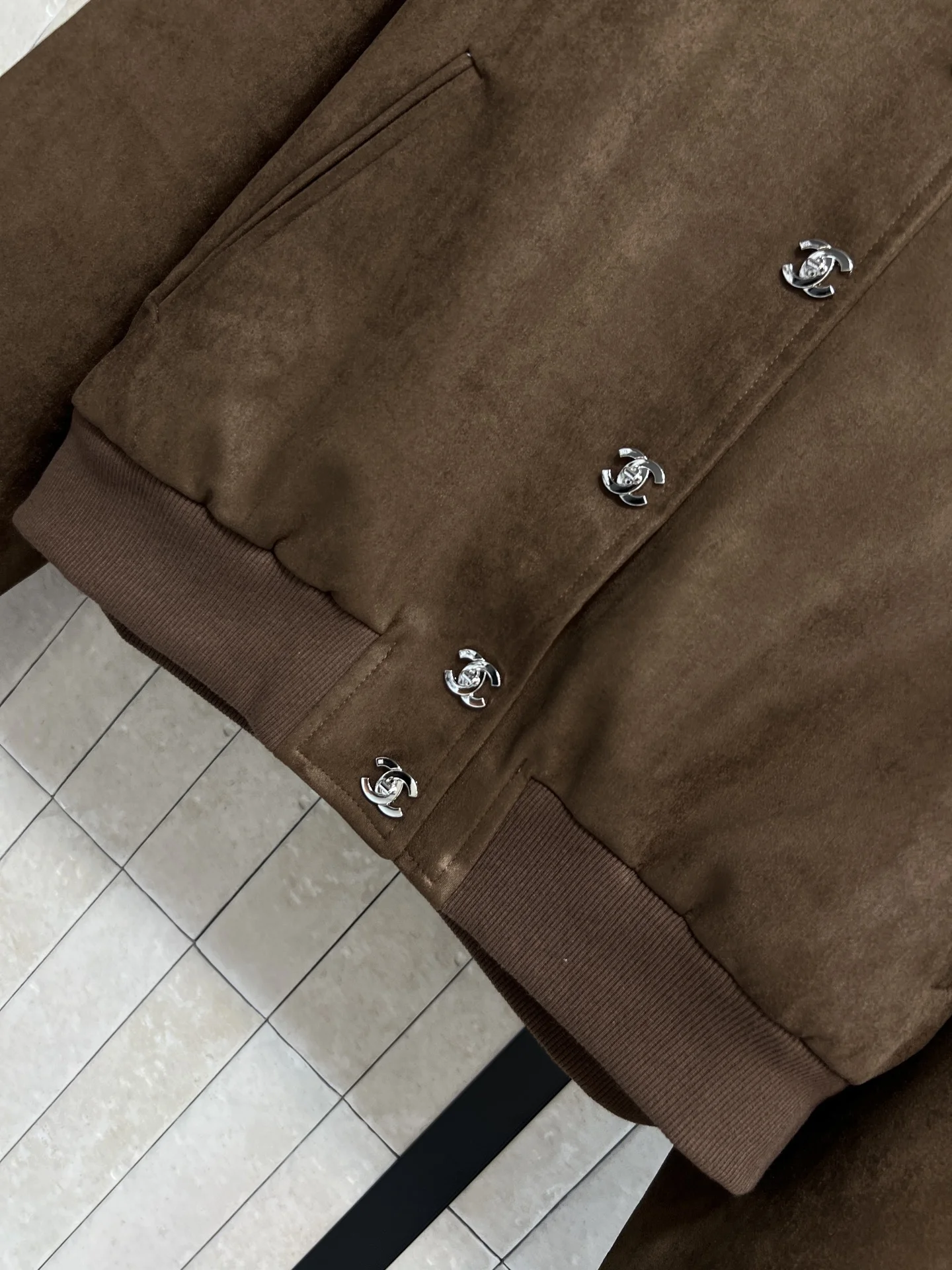 CHANEL Jackets Suede Leather Brown-Black S-L C15202609060019 - Image 3