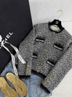 CHANEL Jackets Tweed Black-White-Gold S-L E65202609063092