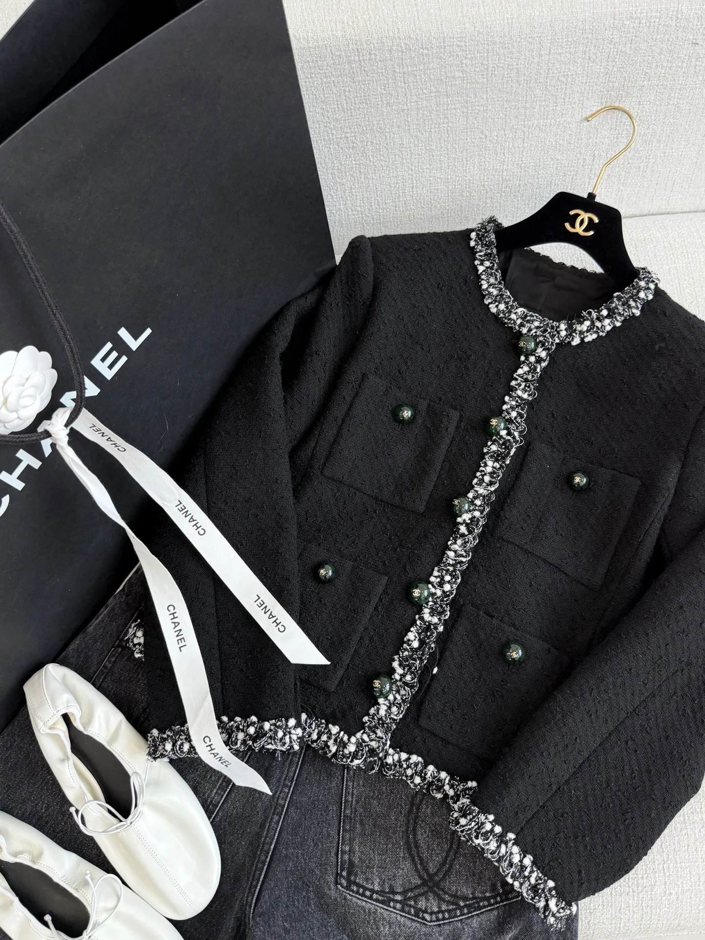 CHANEL Jackets Tweed Black-White S-L F85202609063093