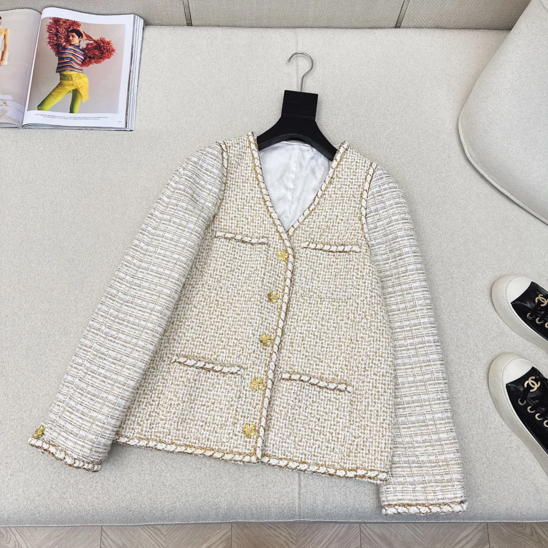 CHANEL Jackets Tweed White-Gold S-L D75202609060558