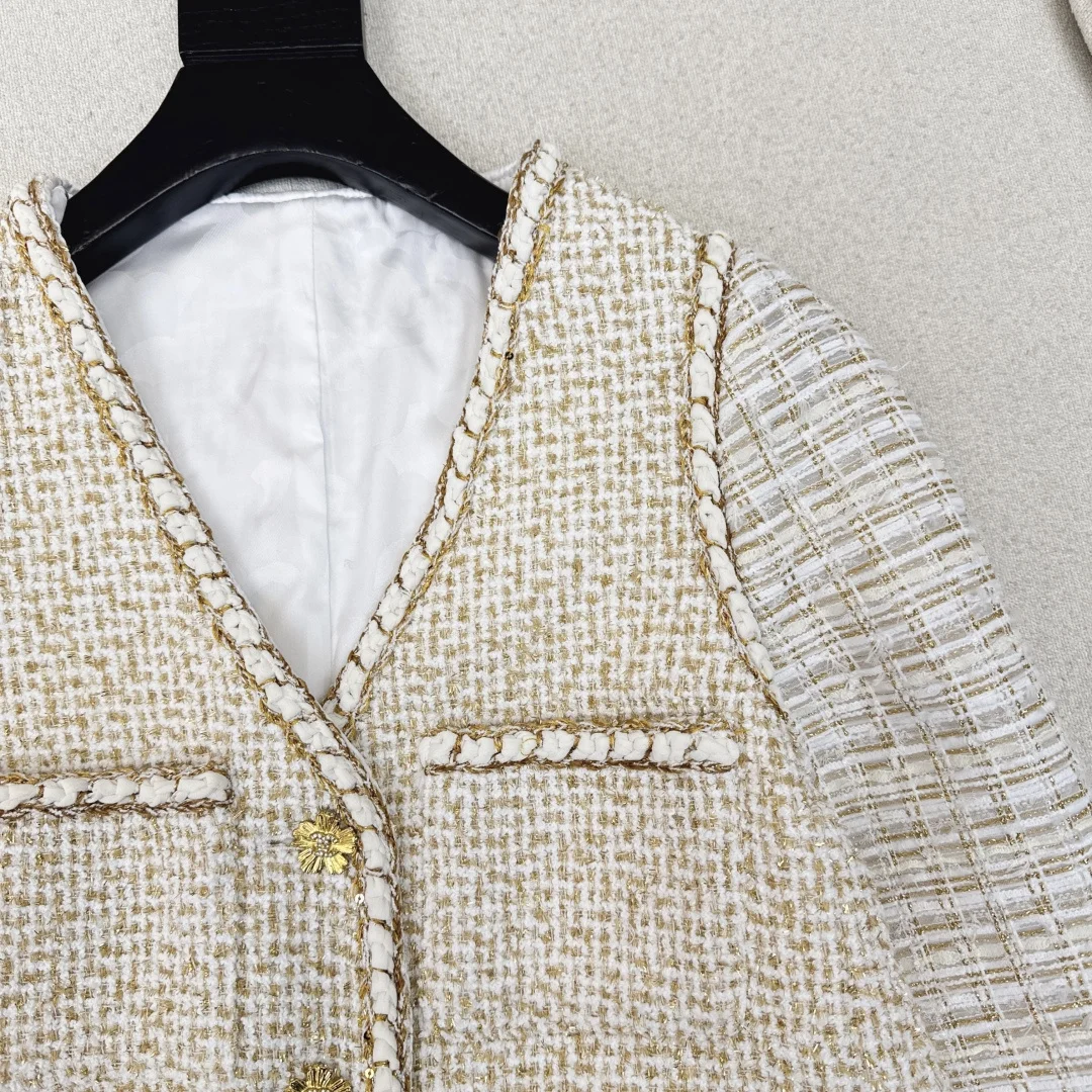 CHANEL Jackets Tweed White-Gold S-L D75202609060558 - Image 4