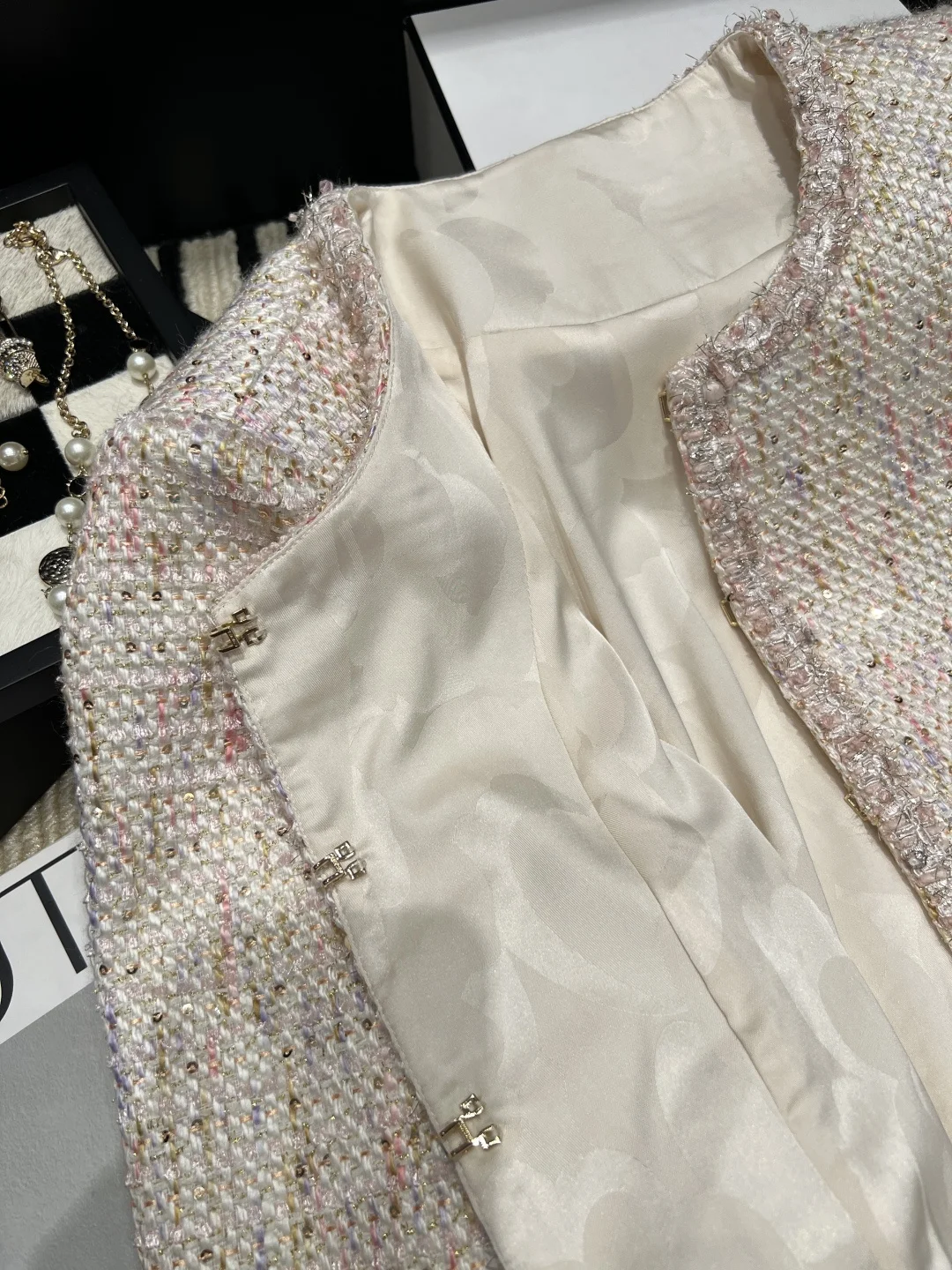 CHANEL Jackets Tweed White-Pink S M L D35202609063067 - Image 3