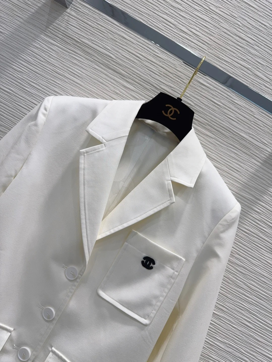 CHANEL Jackets White-Black S-L C35202609060823 - Image 2