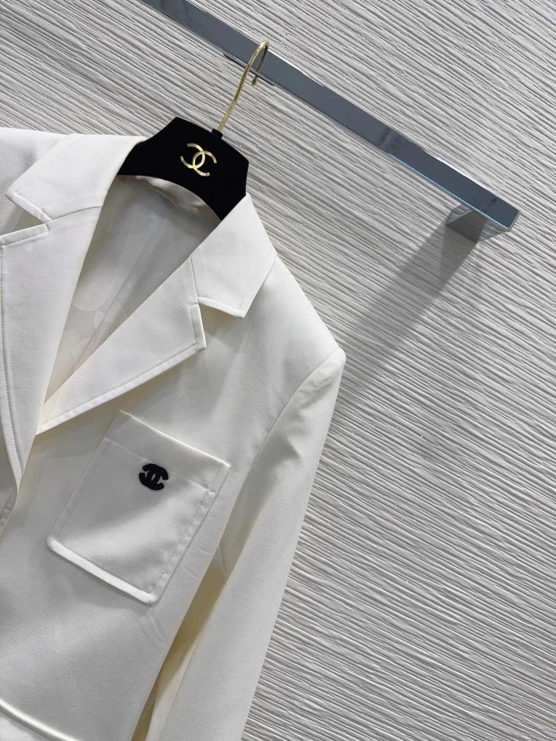 CHANEL Jackets White-Black S-L C35202609060823 - Image 4