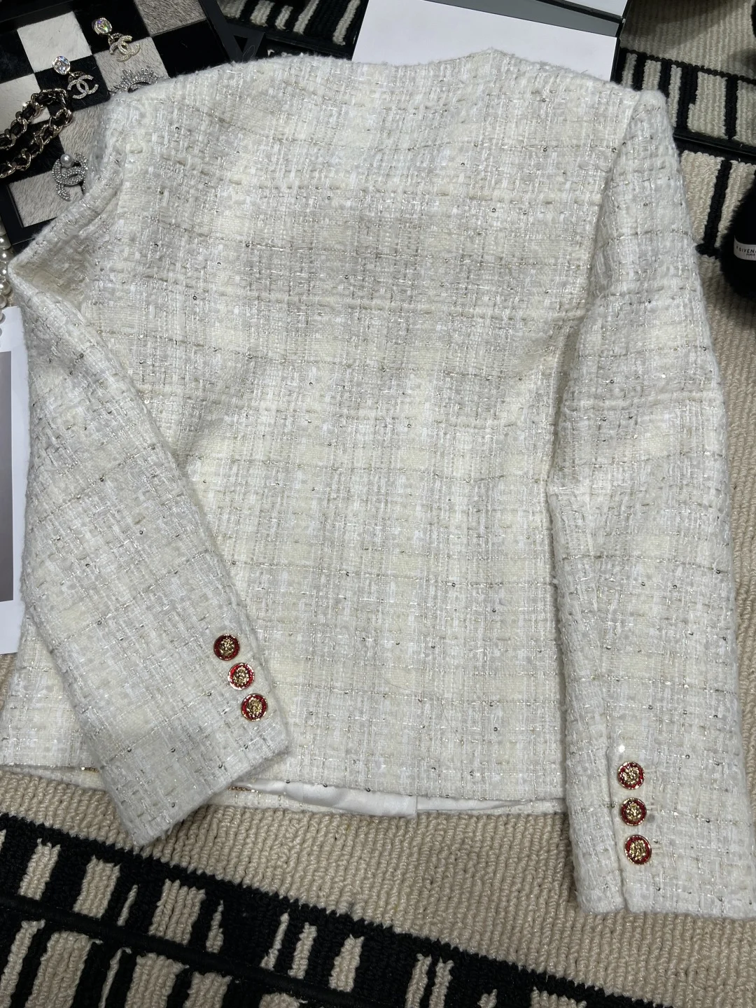 CHANEL Jackets White-Gold S-L D35202609061870 - Image 8