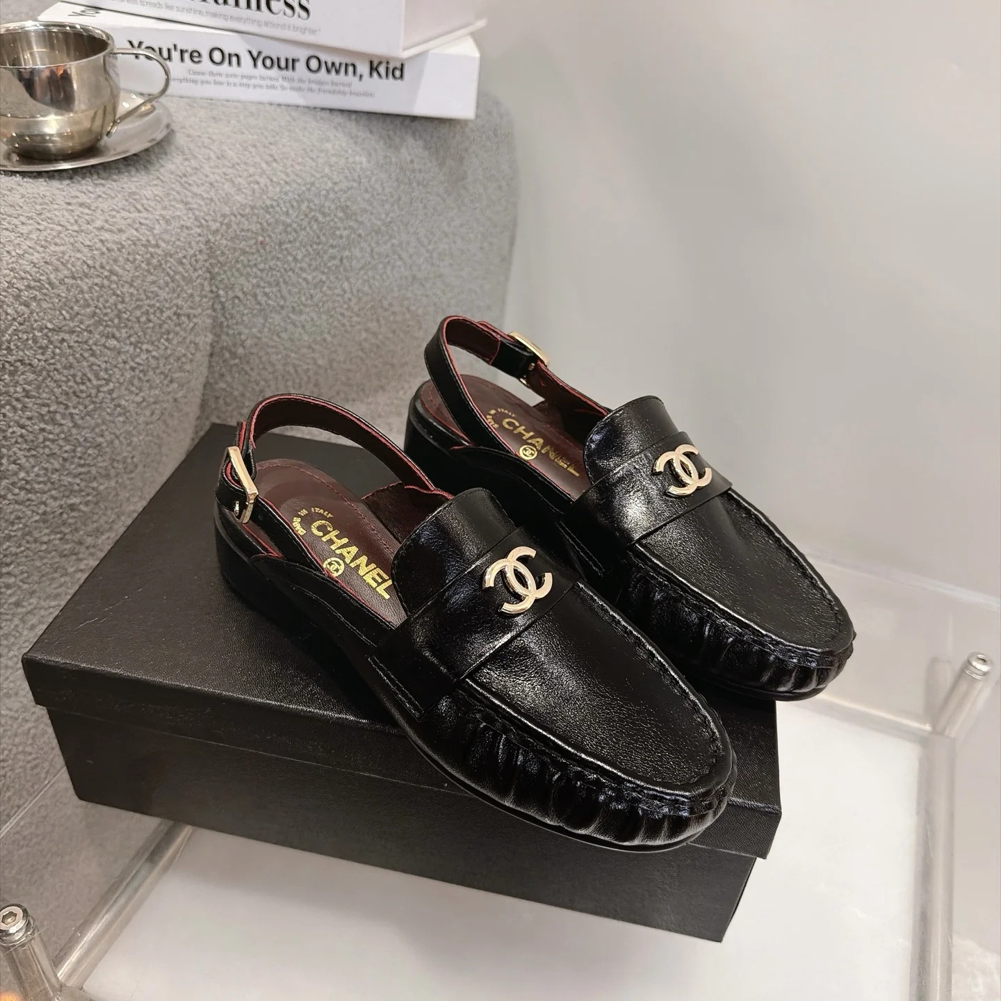 CHANEL Loafers Calfskin Leather Black-Gold EU35-41 B20202609111265