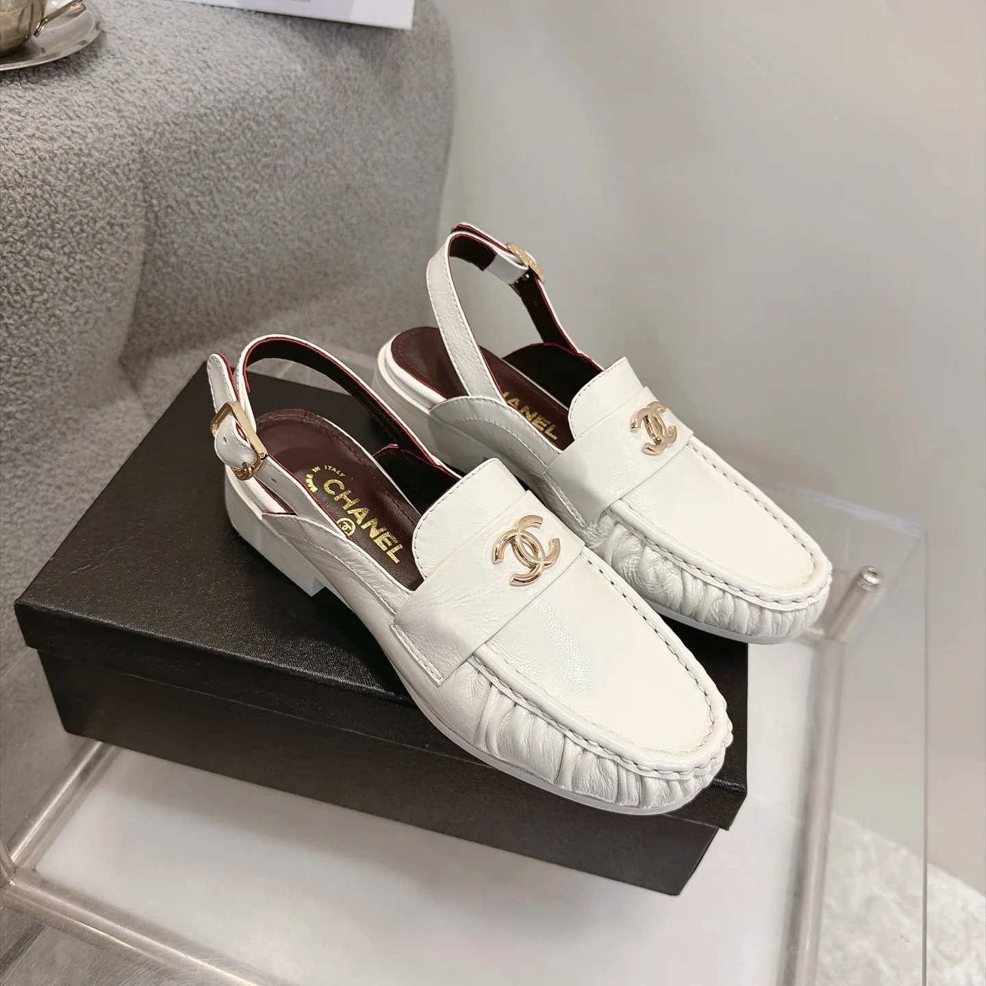 CHANEL Loafers Calfskin Leather White-Gold EU35-41 B20202609111267