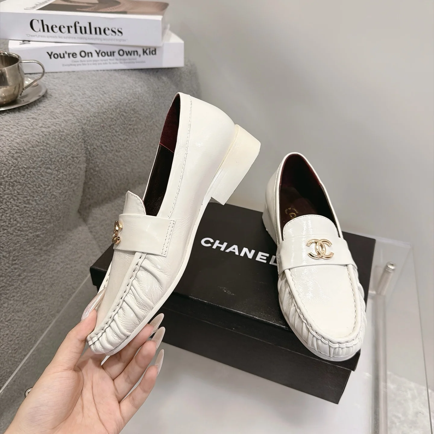 CHANEL Loafers Calfskin Leather White-Gold EU35-41 B20202609111271 - Image 2