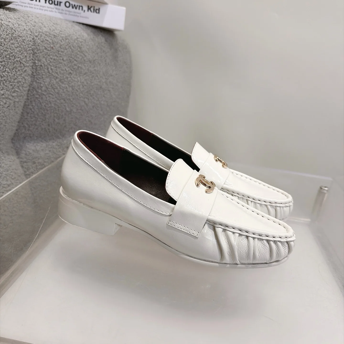 CHANEL Loafers Calfskin Leather White-Gold EU35-41 B20202609111271 - Image 4