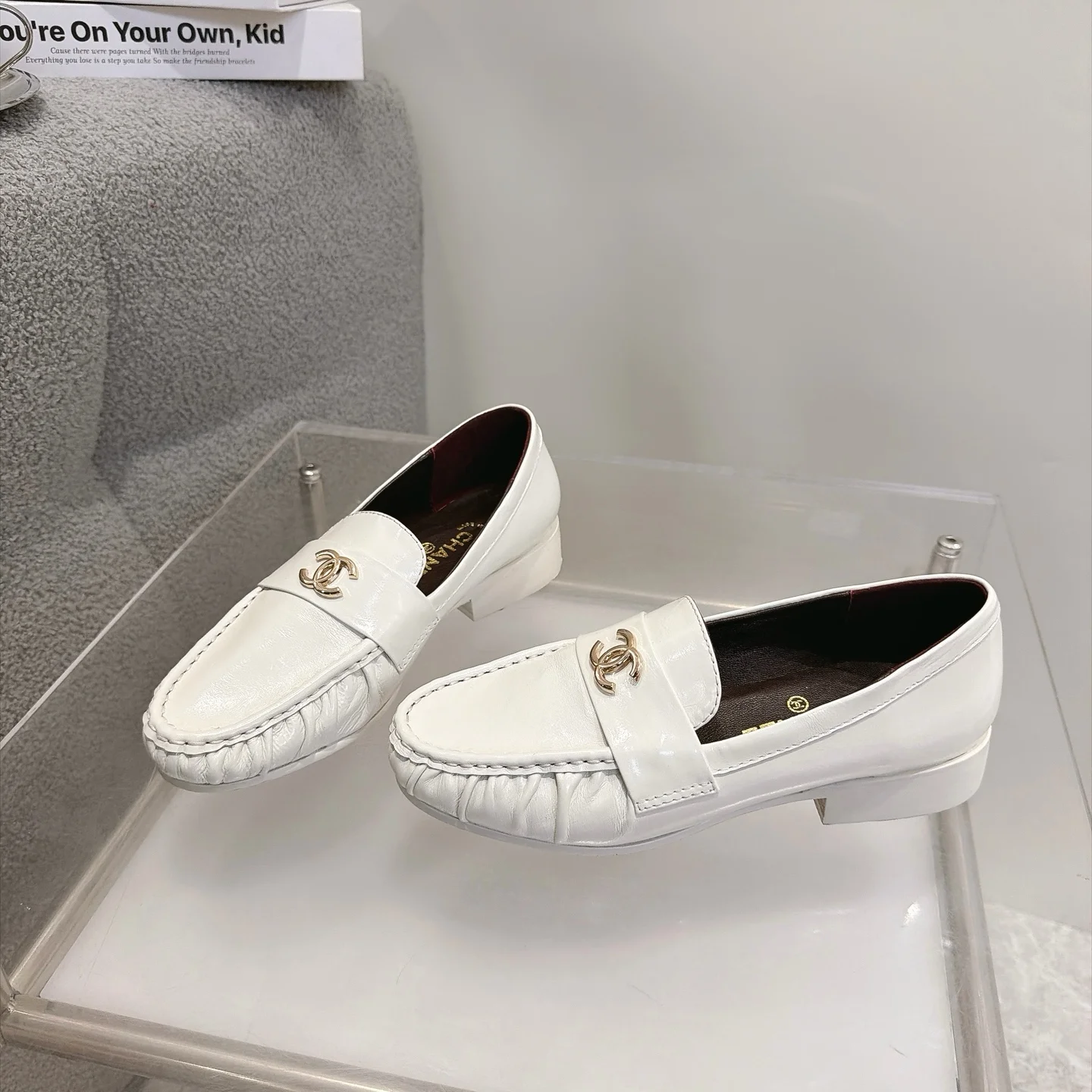 CHANEL Loafers Calfskin Leather White-Gold EU35-41 B20202609111271 - Image 5
