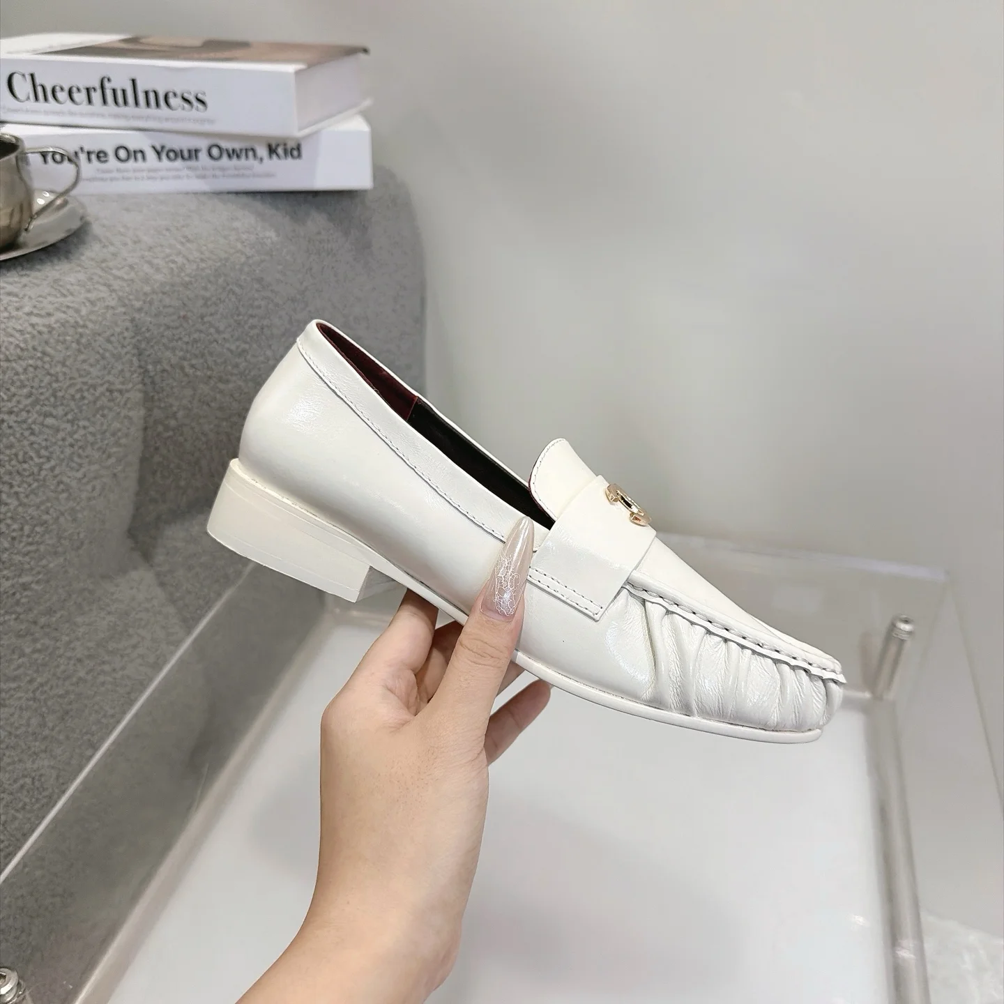 CHANEL Loafers Calfskin Leather White-Gold EU35-41 B20202609111271 - Image 6