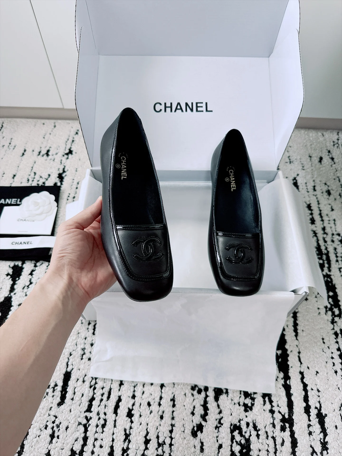 CHANEL Loafers Lambskin Patent Leather Black EU35-41 B70202609110529 - Image 10