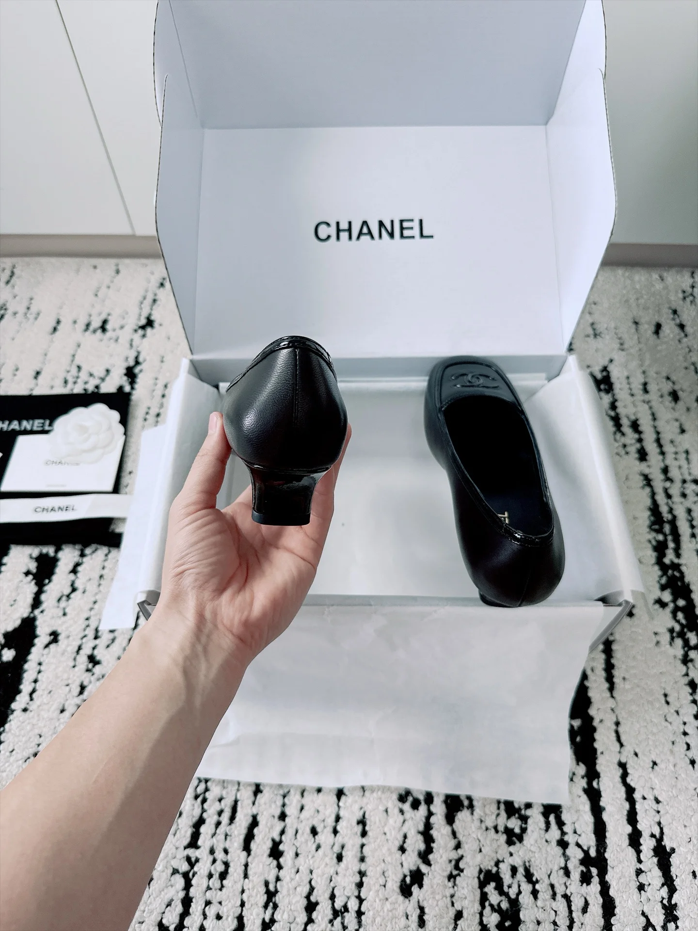CHANEL Loafers Lambskin Patent Leather Black EU35-41 B70202609110529 - Image 9