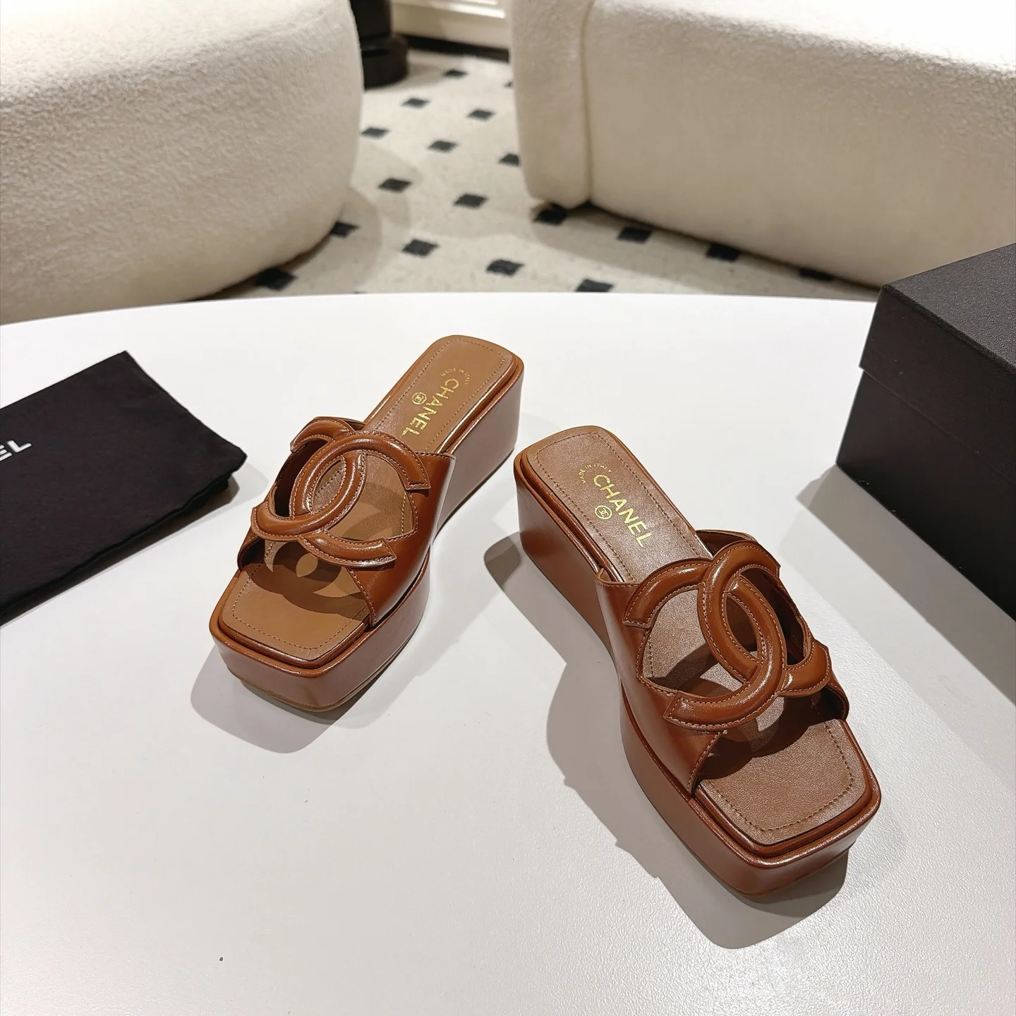 CHANEL Mules Brown-Gold B30202609110869 - Image 2