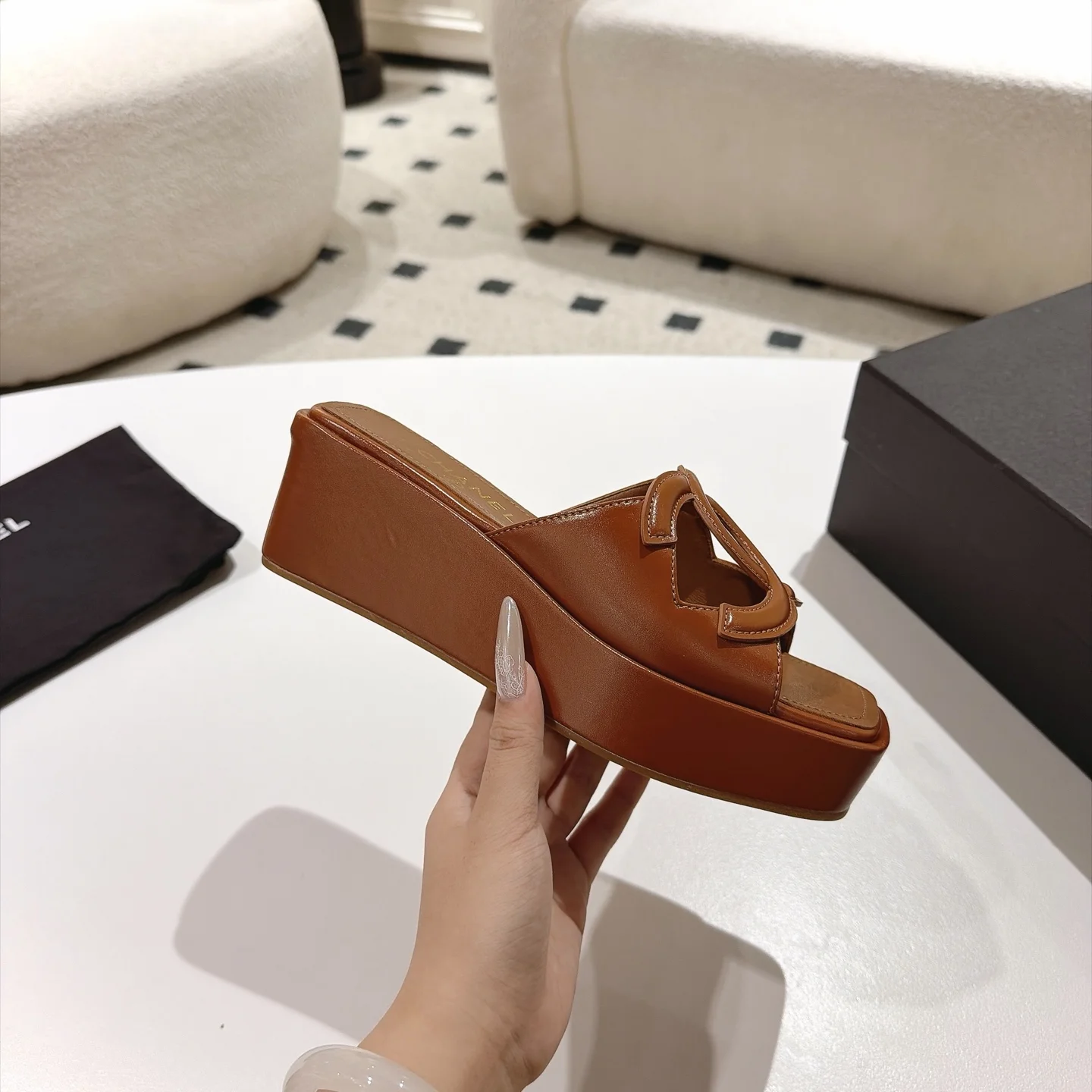CHANEL Mules Brown-Gold B30202609110869 - Image 5
