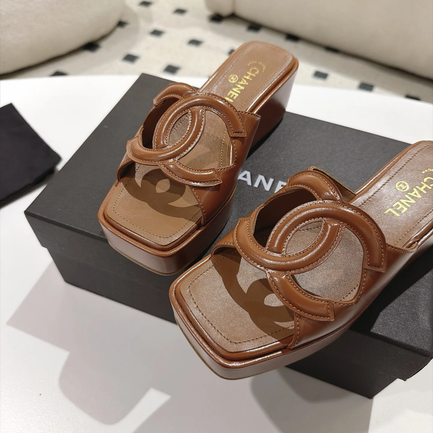 CHANEL Mules Brown-Gold B30202609110869 - Image 7