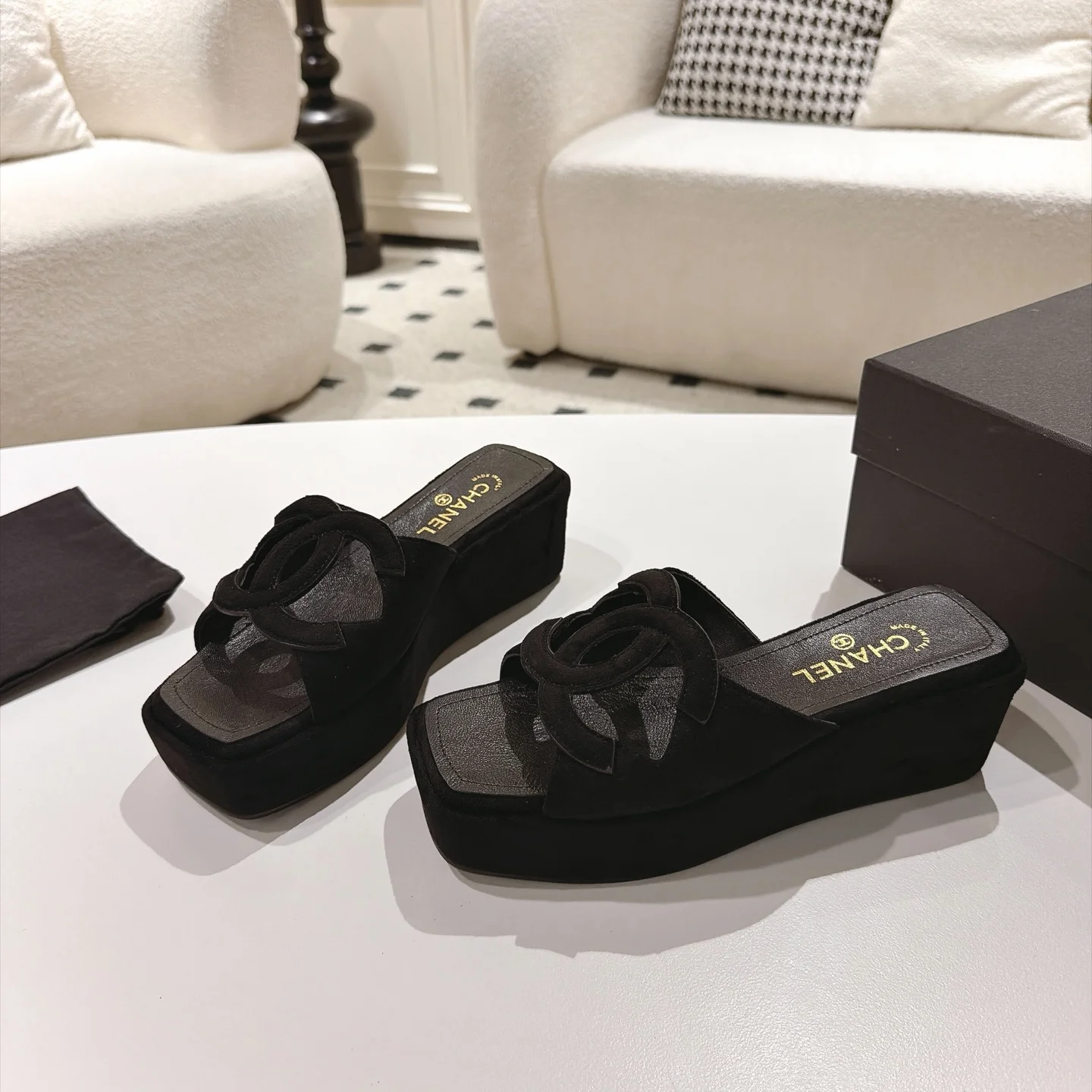 CHANEL Mules Lamb Leather Black EU35-39 B30202609110875 - Image 4